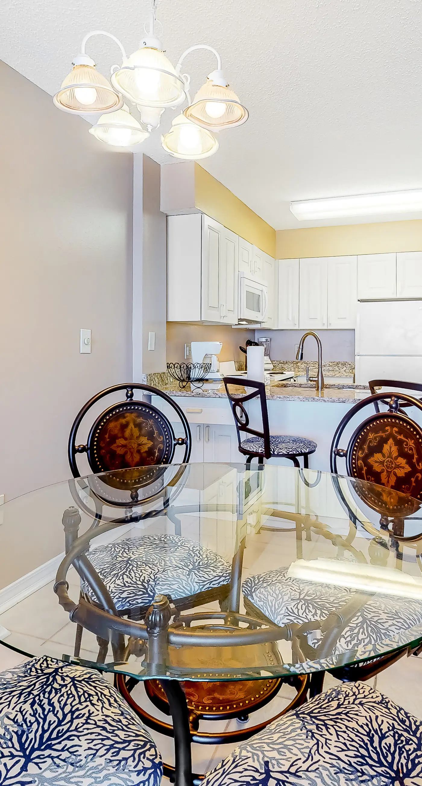 Sixth-Floor, Gulf View Condo w Balcony, WiFi & Resort Pools Hot Tubs Tennis