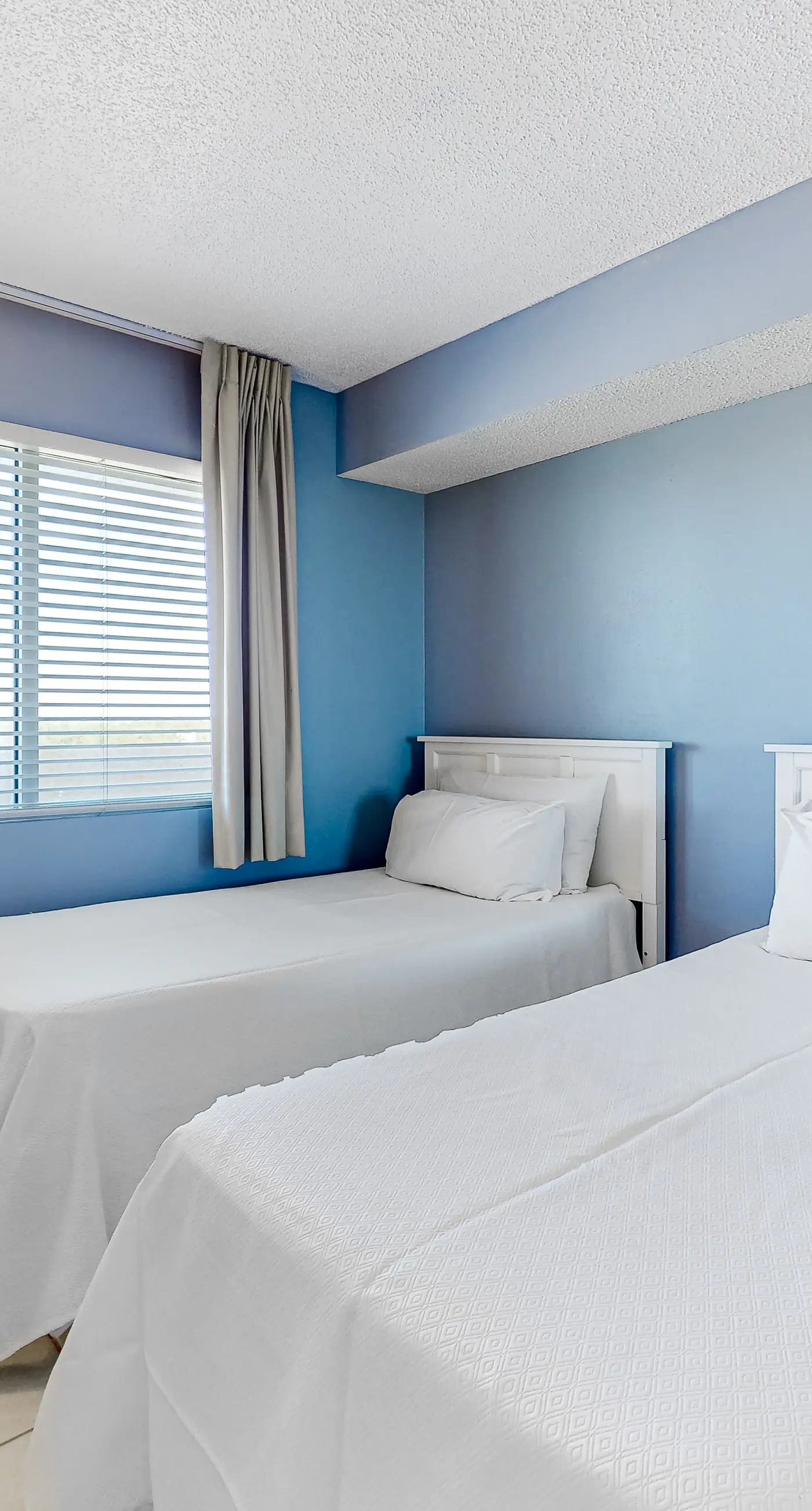 Sixth-Floor, Gulf View Condo w Balcony, WiFi & Resort Pools Hot Tubs Tennis