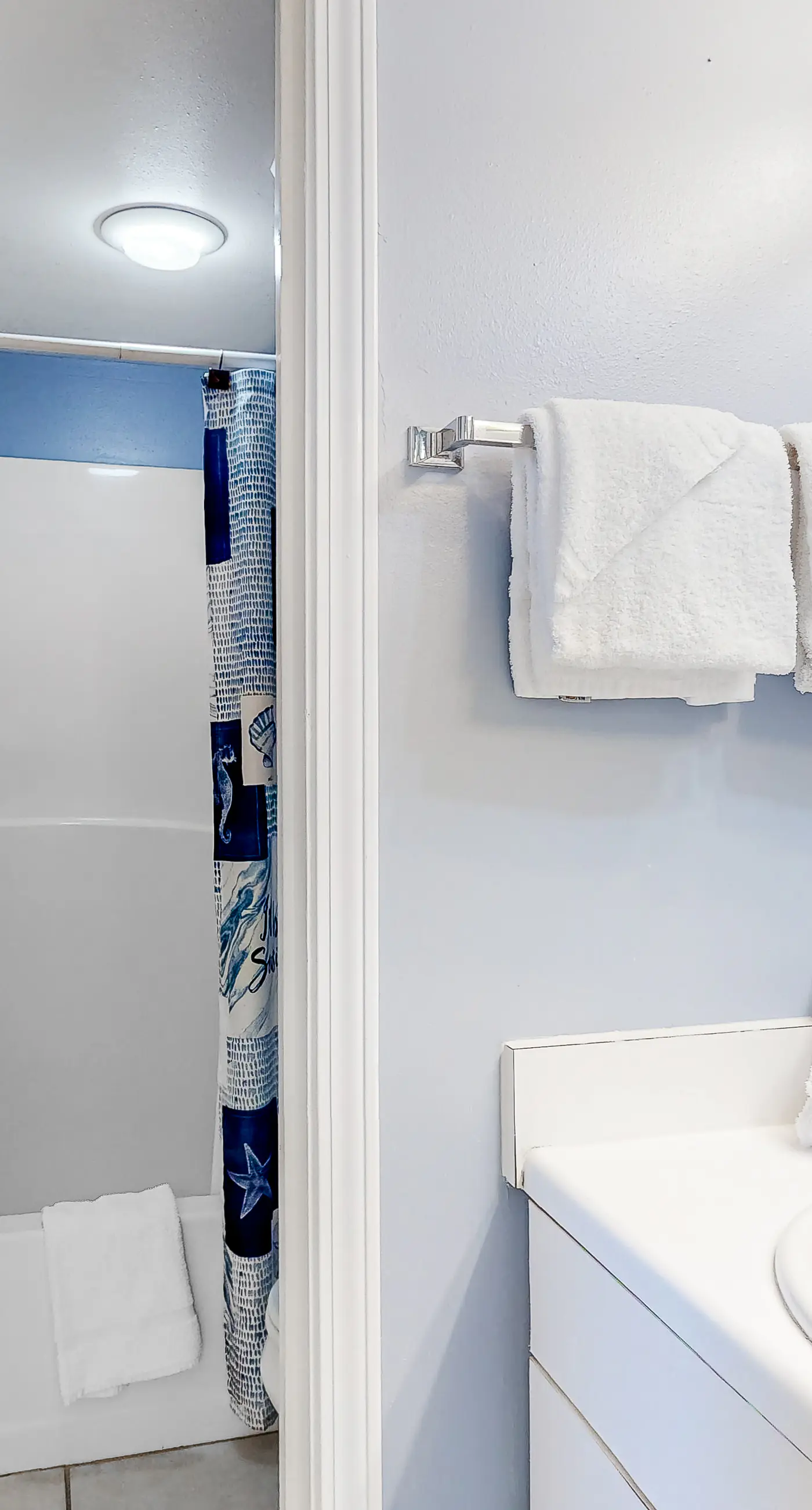 Sixth-Floor, Gulf View Condo w Balcony, WiFi & Resort Pools Hot Tubs Tennis