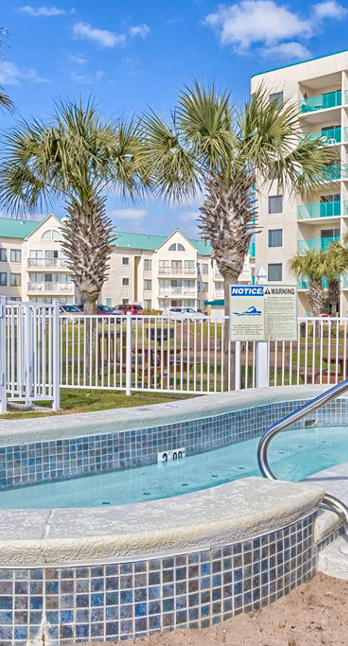 Sixth-Floor, Gulf View Condo w Balcony, WiFi & Resort Pools Hot Tubs Tennis