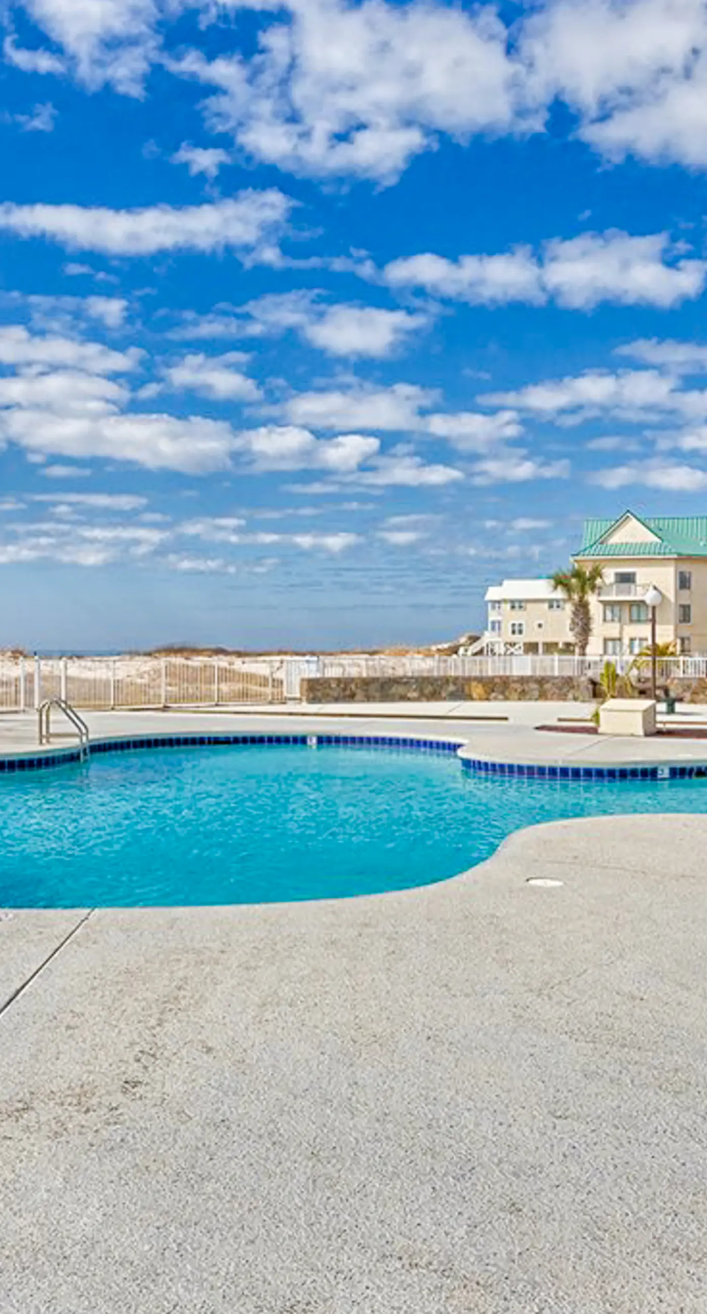 Sixth-Floor, Gulf View Condo w Balcony, WiFi & Resort Pools Hot Tubs Tennis