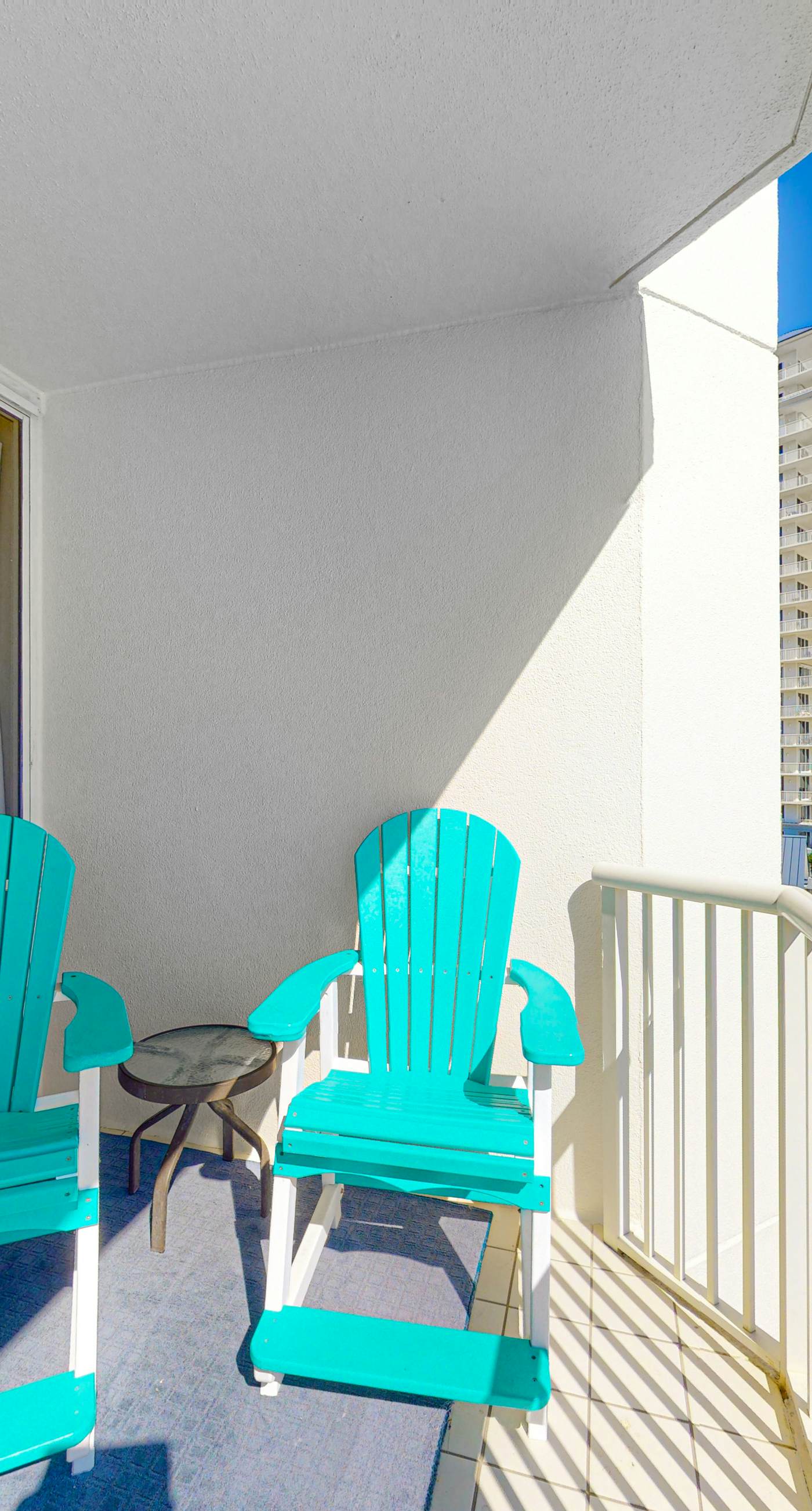 Gulffront Condo W Furnished Deck, Beach Access, Fast WiFi & Shared Pool Hot Tub