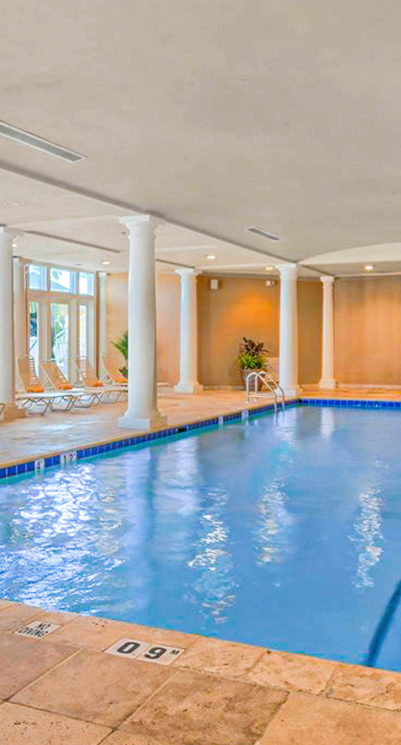 Gulffront Condo W Furnished Deck, Beach Access, Fast WiFi & Shared Pool Hot Tub