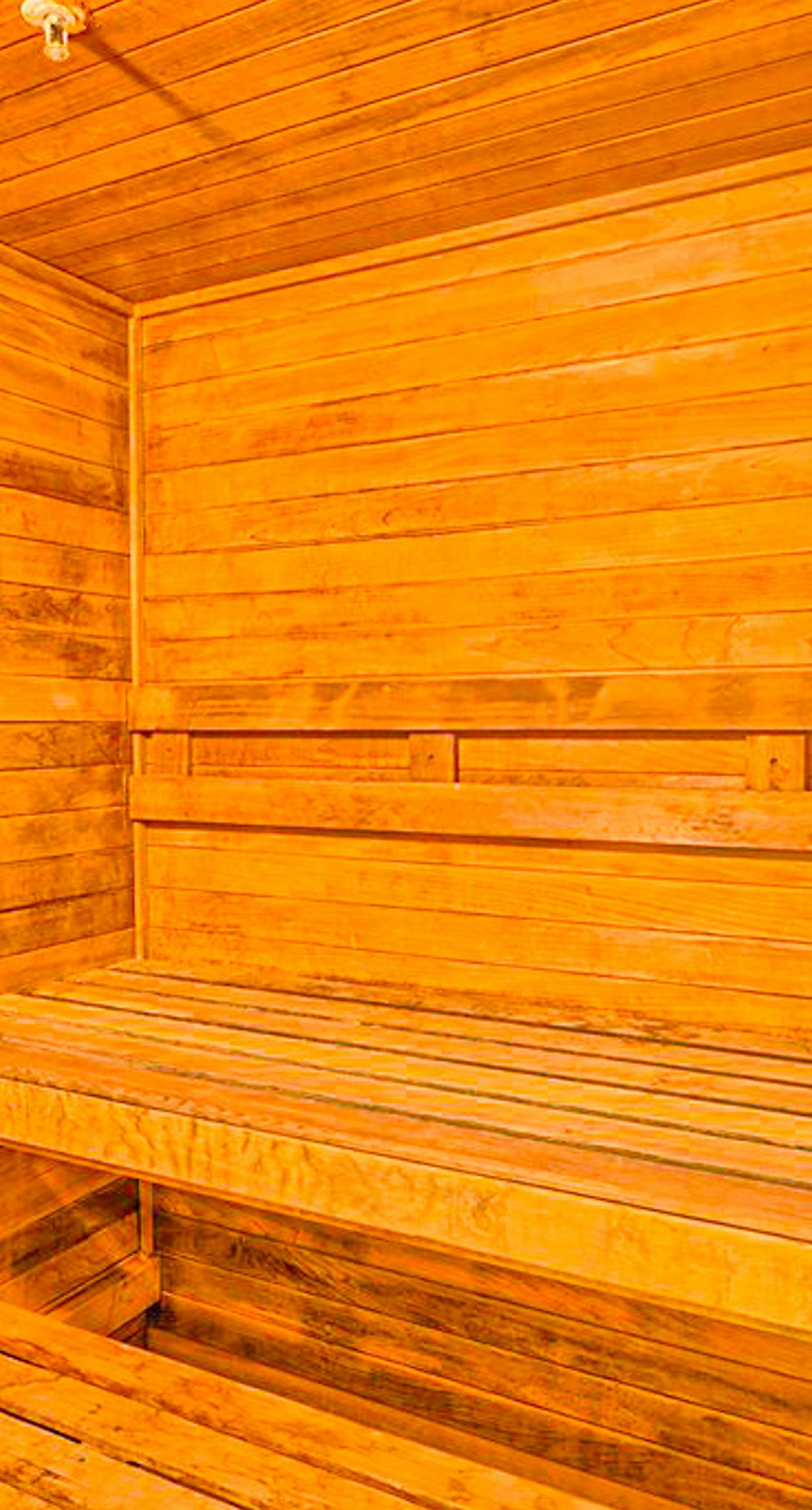 Gulffront Condo W Furnished Deck, Beach Access, Fast WiFi & Shared Pool Hot Tub