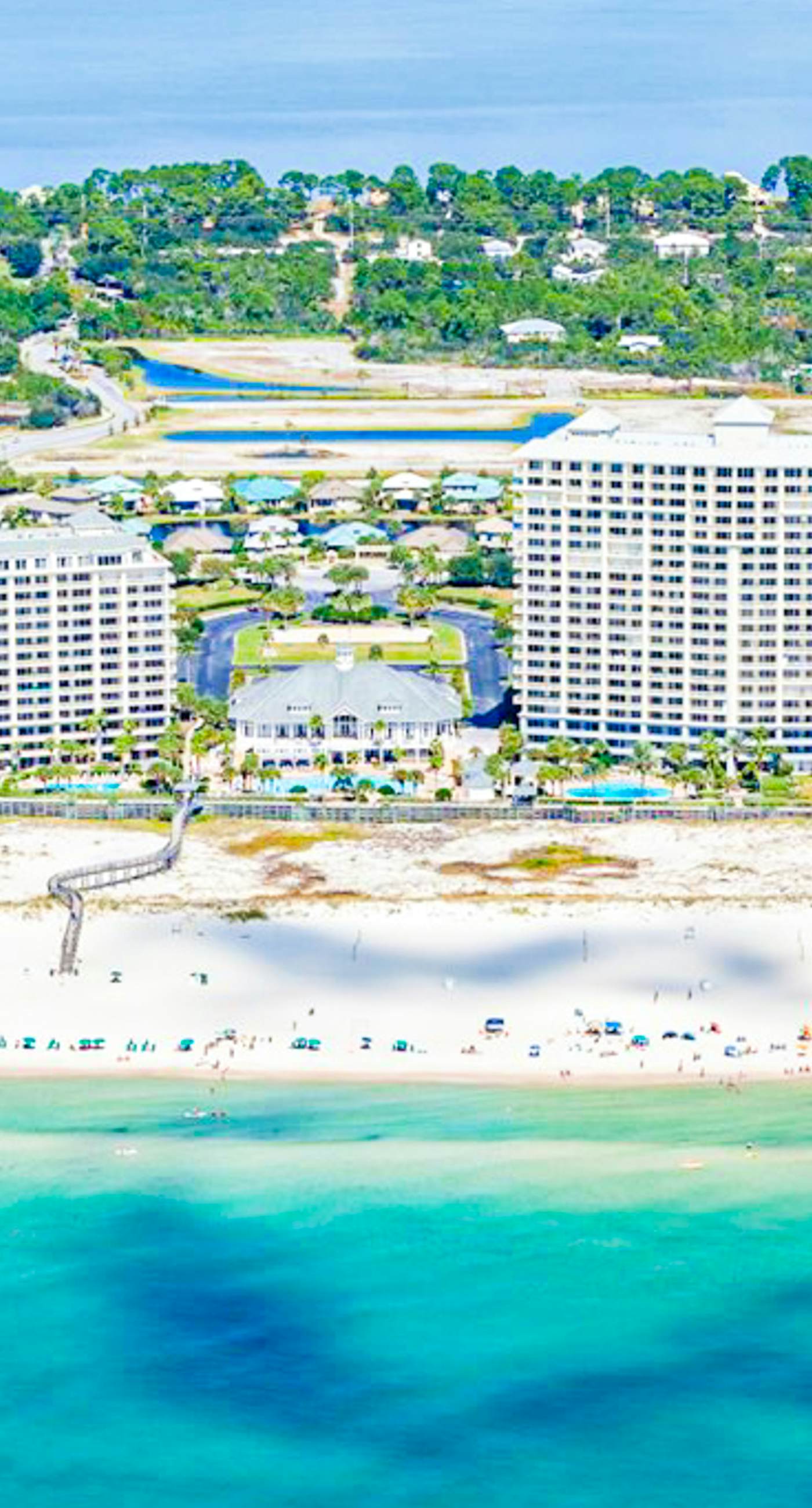 Gulffront Condo W Furnished Deck, Beach Access, Fast WiFi & Shared Pool Hot Tub