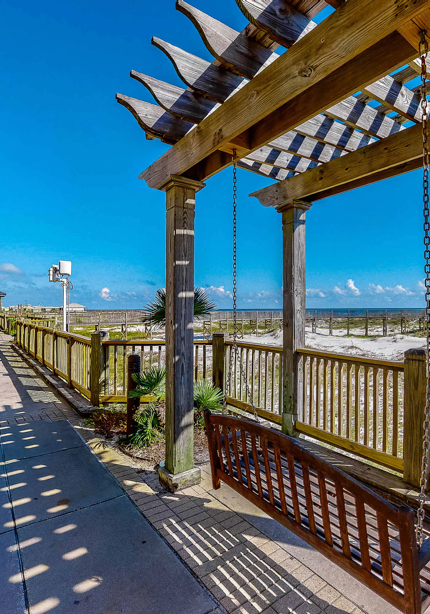 Wonderful Condo on 12th Floor of Luxurious Resort with Shared Hot Tub & Pool, AC