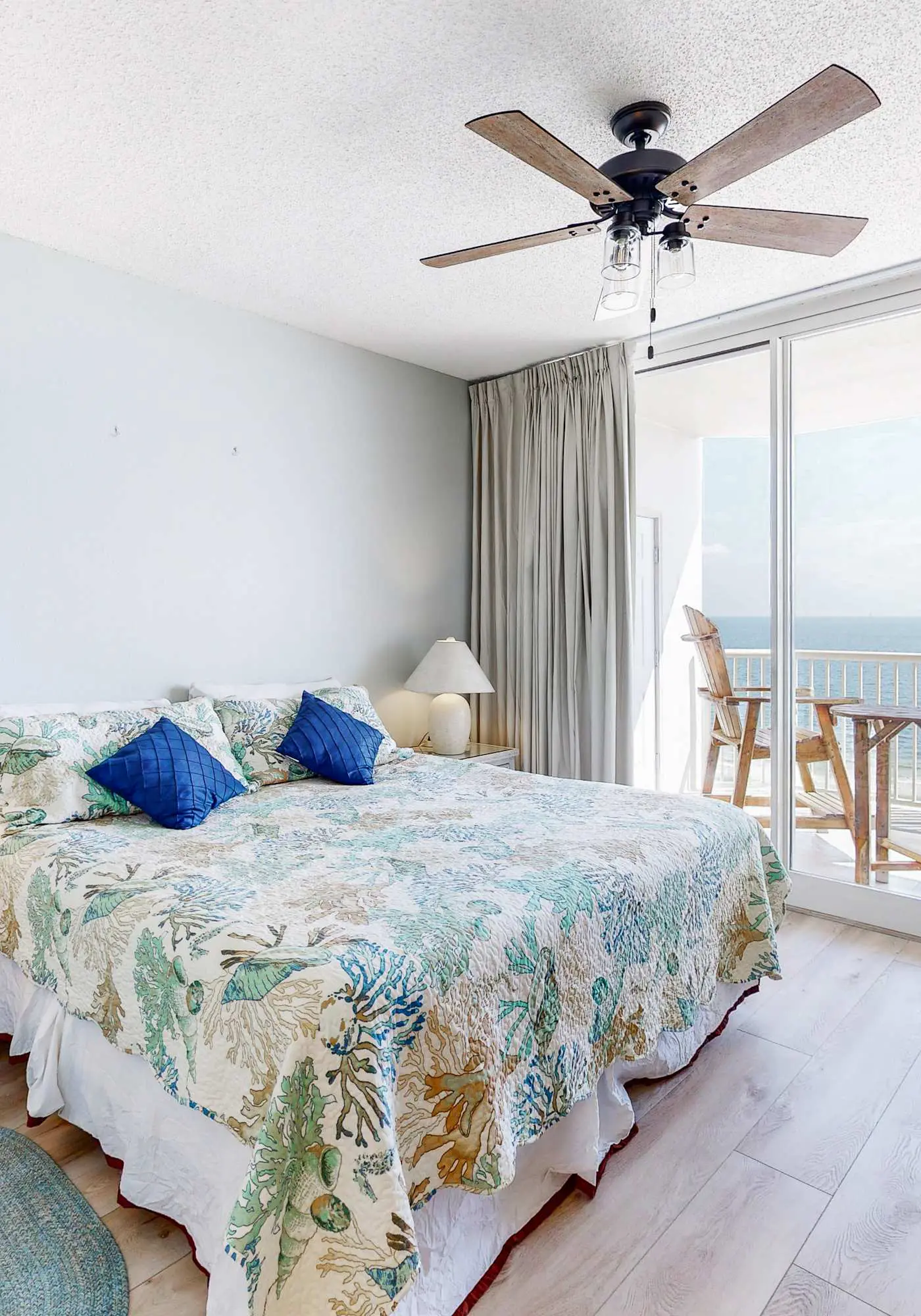 11th Floor, Bayfront Condo w Amazing Views plus Shared Pools, Tennis, & Gym