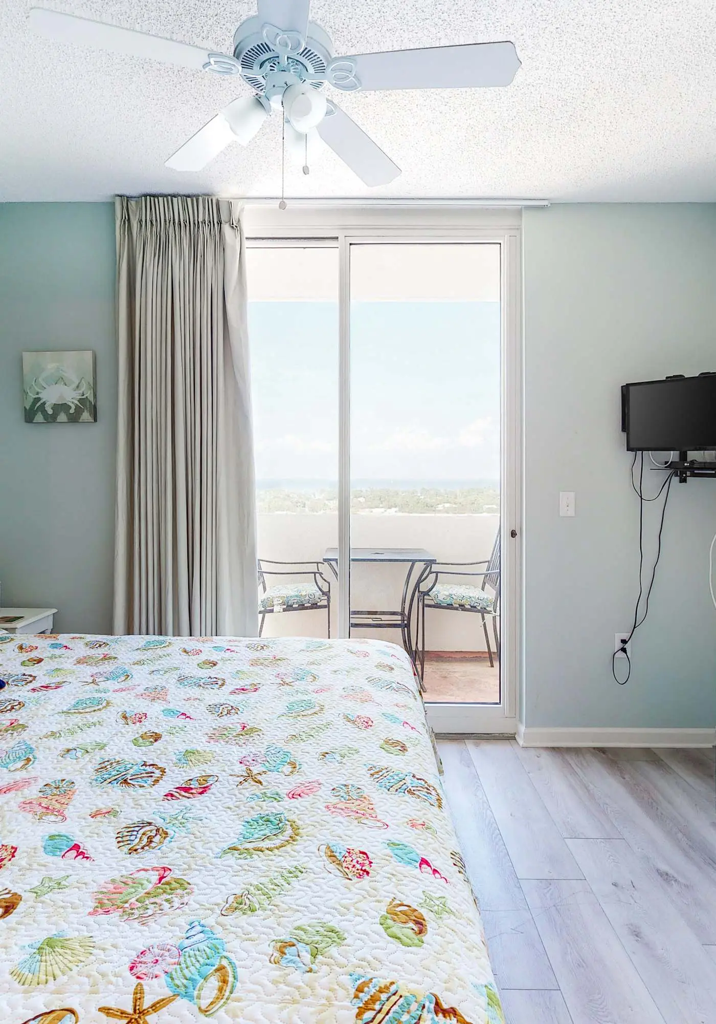 11th Floor, Bayfront Condo w Amazing Views plus Shared Pools, Tennis, & Gym