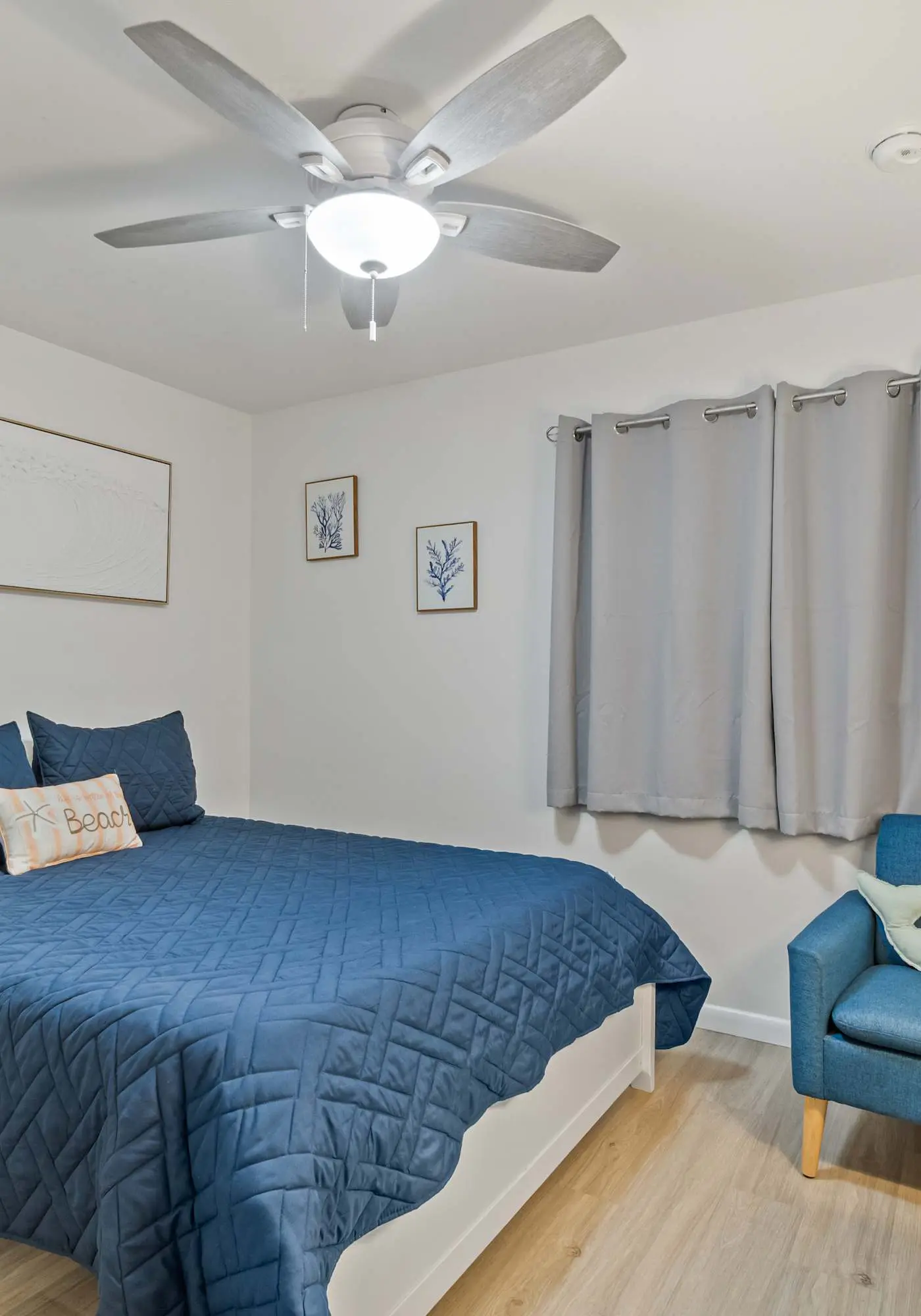 Third-floor condo with pool, hot tub, partial ocean view, gym, & central AC