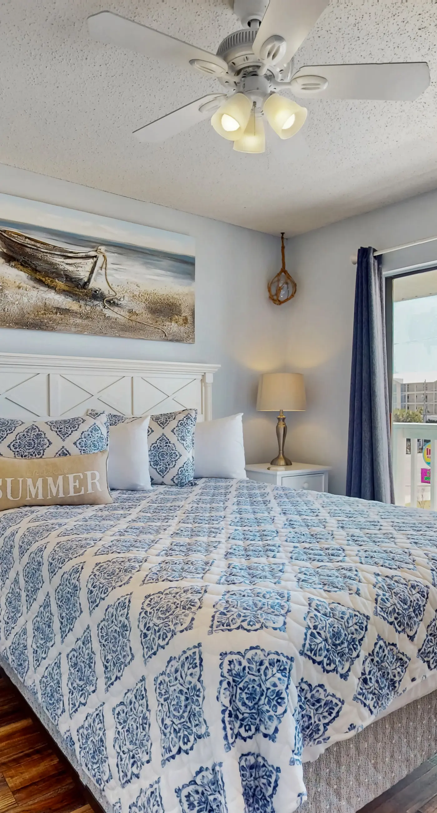 Beautiful condo with shared pools, full kitchen, private washer dryer