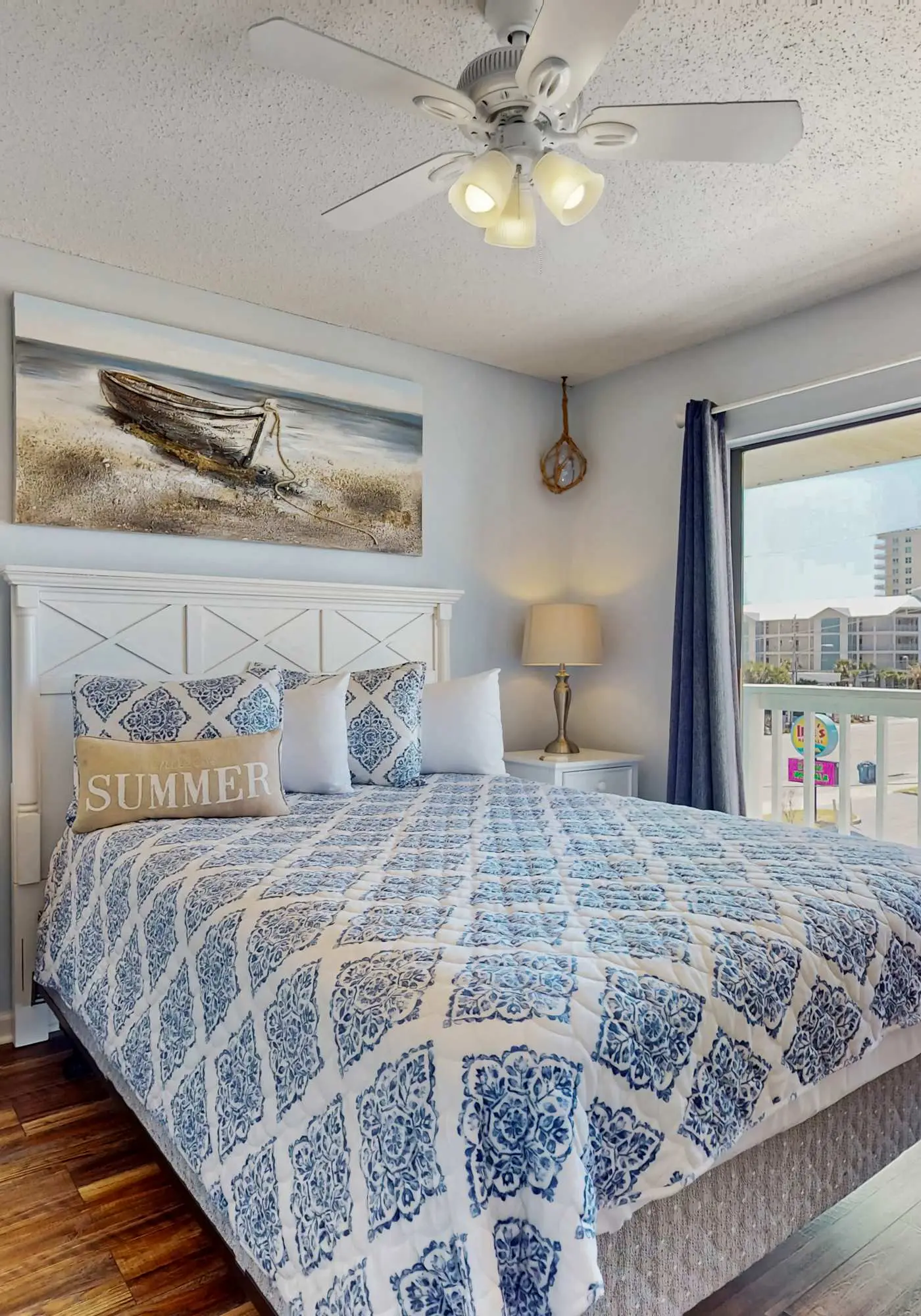 Beautiful condo with shared pools, full kitchen, private washer dryer