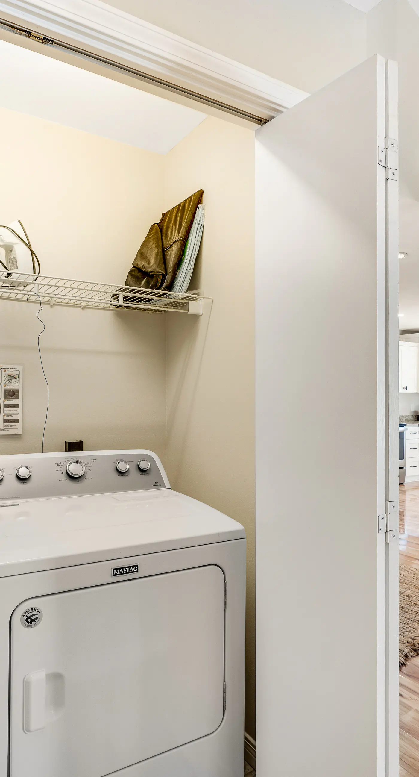 Newly renovated, bright & chic Home with private deck, grill & near the beach