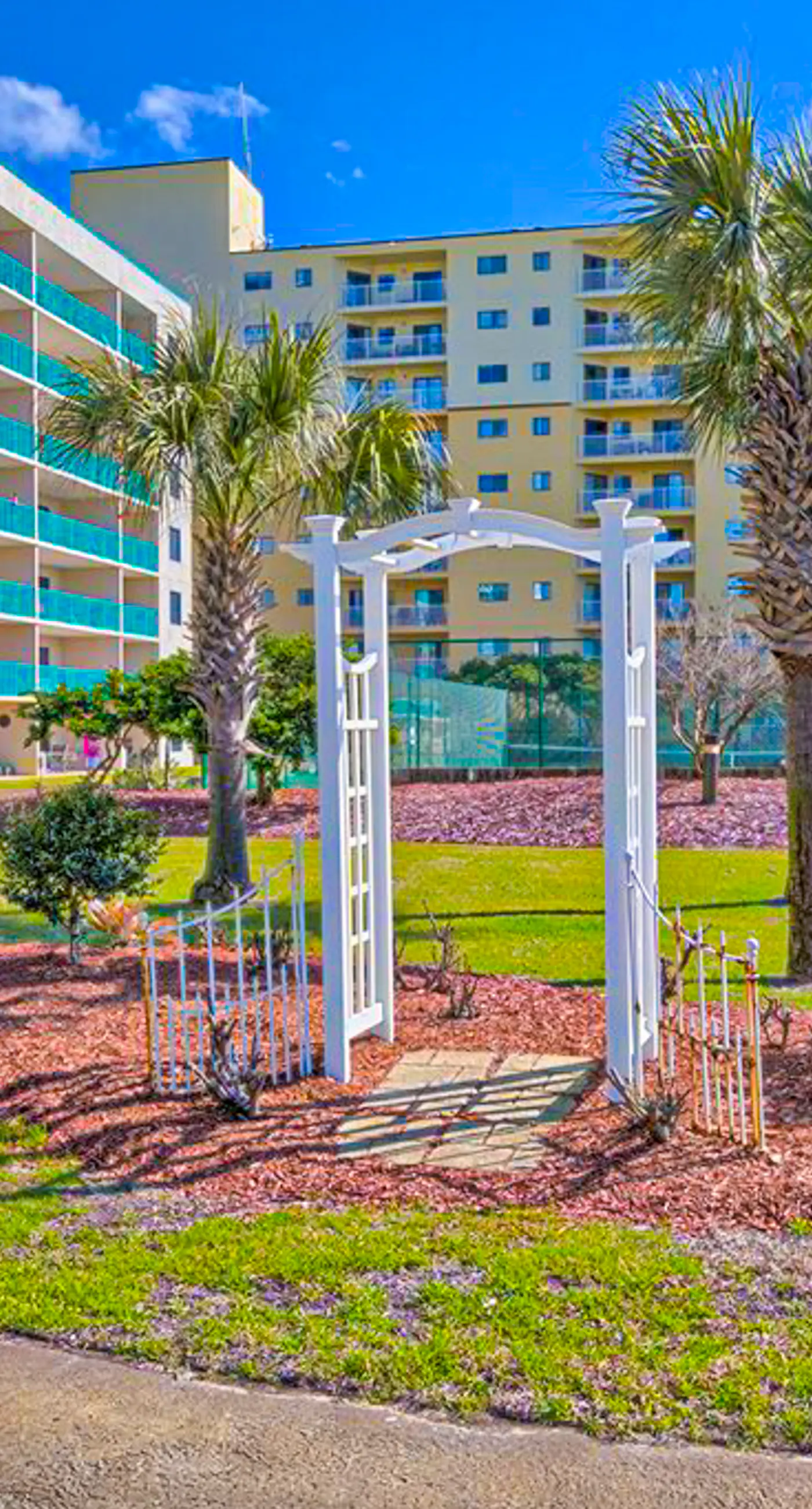 Oceanfront condo with Gulf-view balcony, beach access, pool, WiFi, & central AC