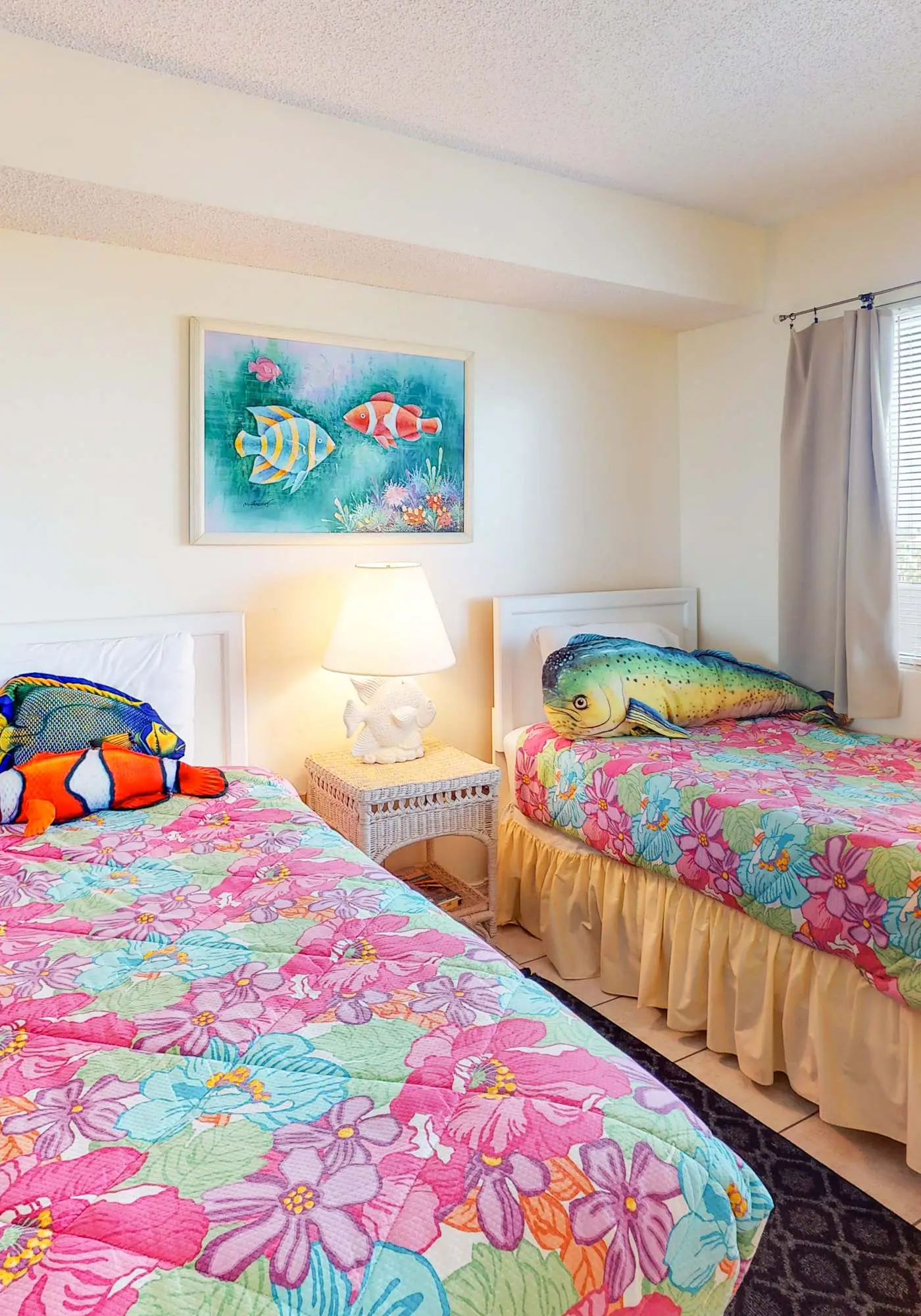 Oceanfront condo with Gulf-view balcony, beach access, pool, WiFi, & central AC
