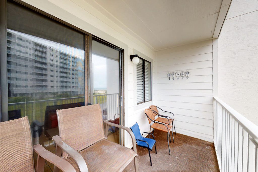 Gulf condo at Plantation East with beach access, pool, and a great location