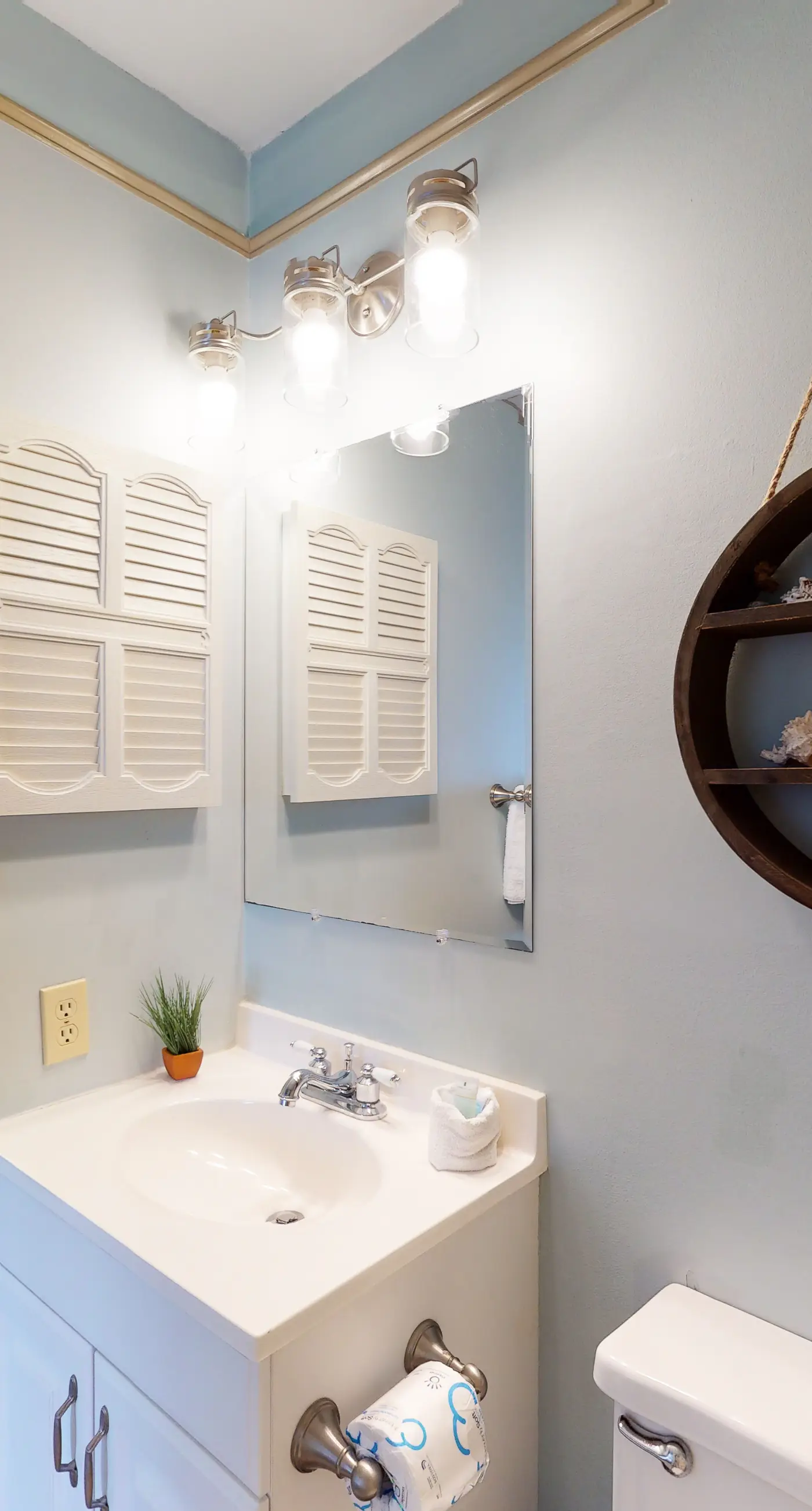 Gulf condo at Plantation East with beach access, pool, and a great location