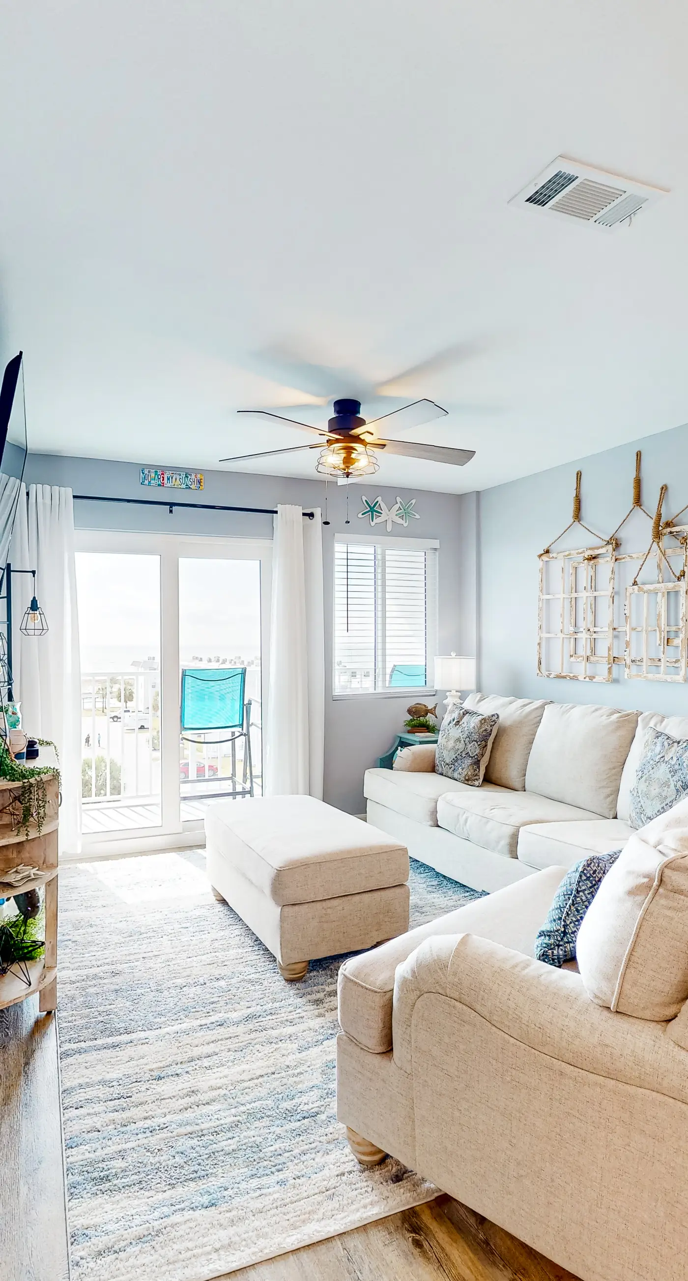 Renovated Gulf-side condo with pools, hot tub, & fitness center