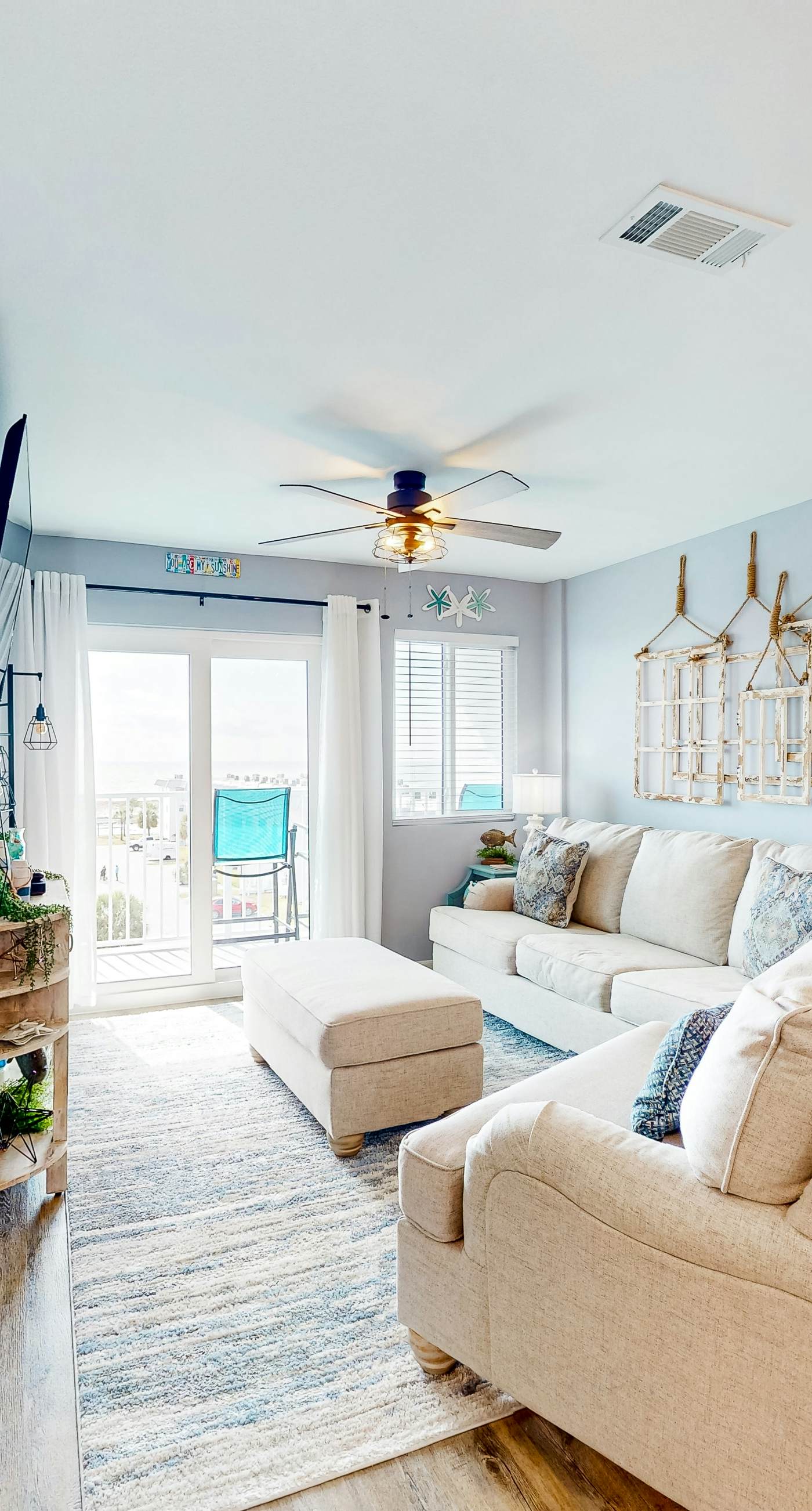 Renovated Gulf-side condo with pools, hot tub, & fitness center