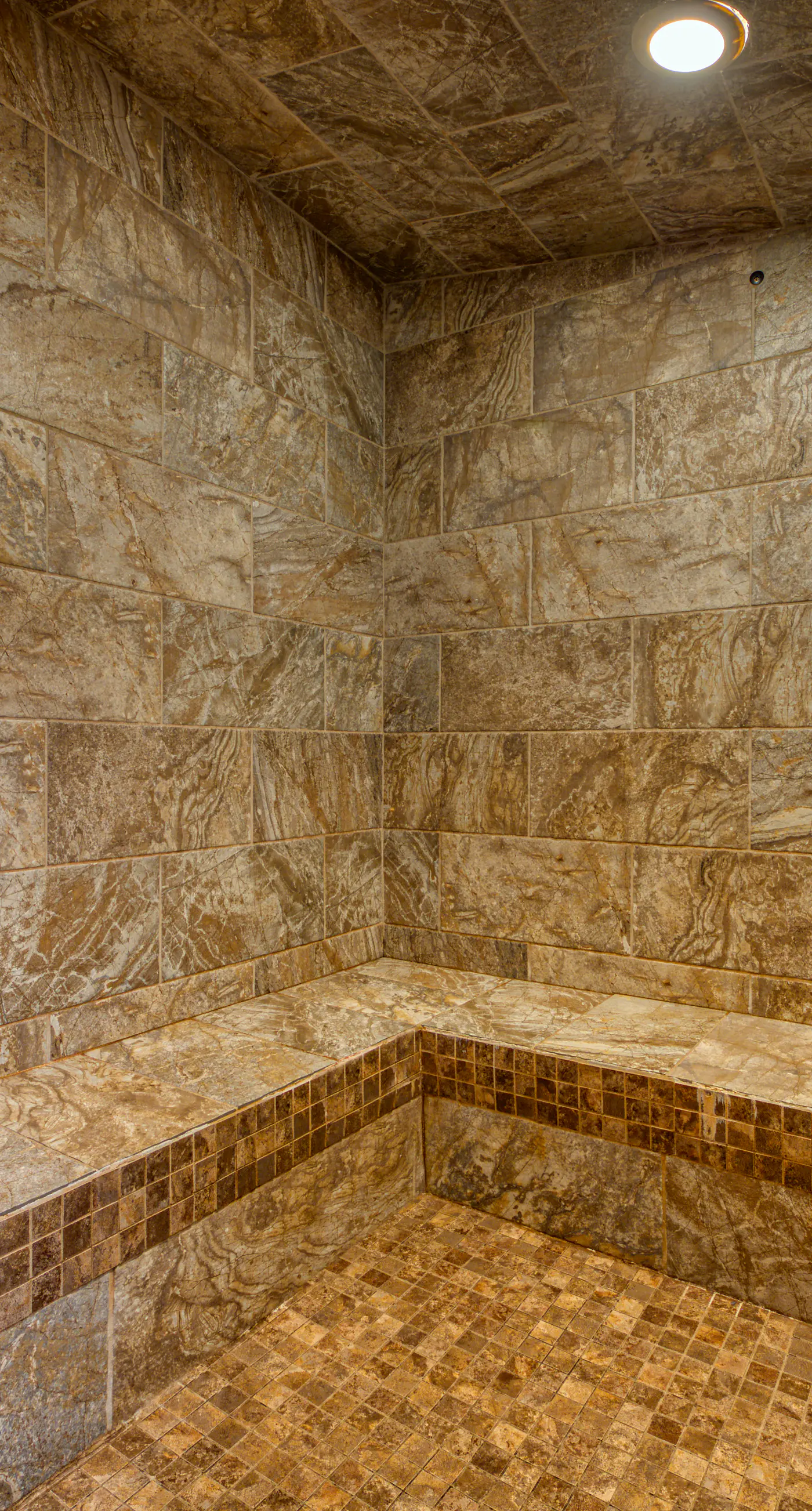 Renovated Gulf-side condo with pools, hot tub, & fitness center