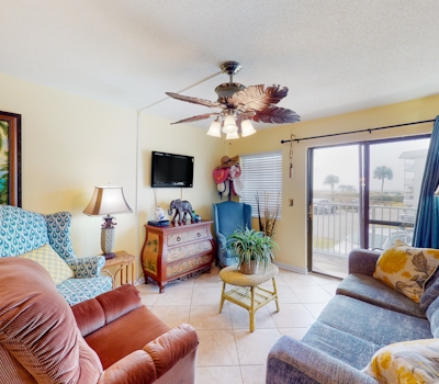 Oceanfront Condo at Plantation East - Shared Pools, Hot Tubs, Tennis, AC & WiFi