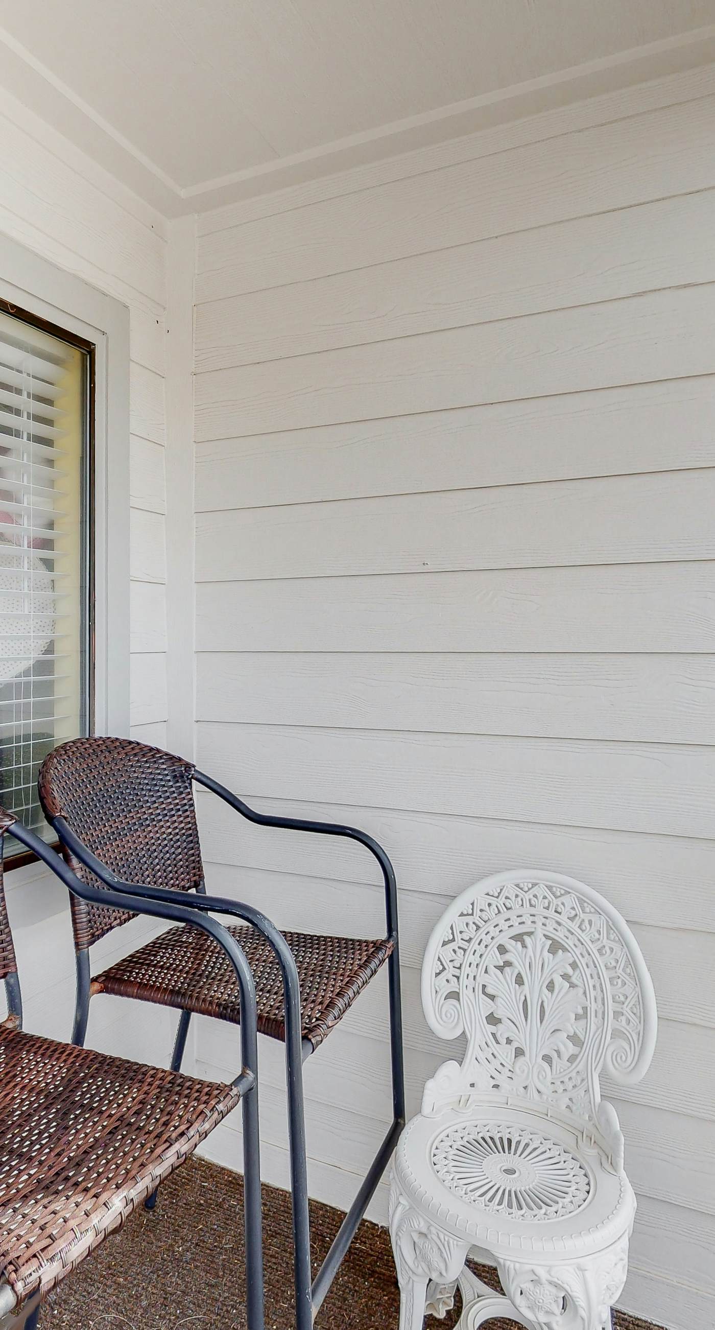 Oceanfront Condo at Plantation East - Shared Pools, Hot Tubs, Tennis, AC & WiFi