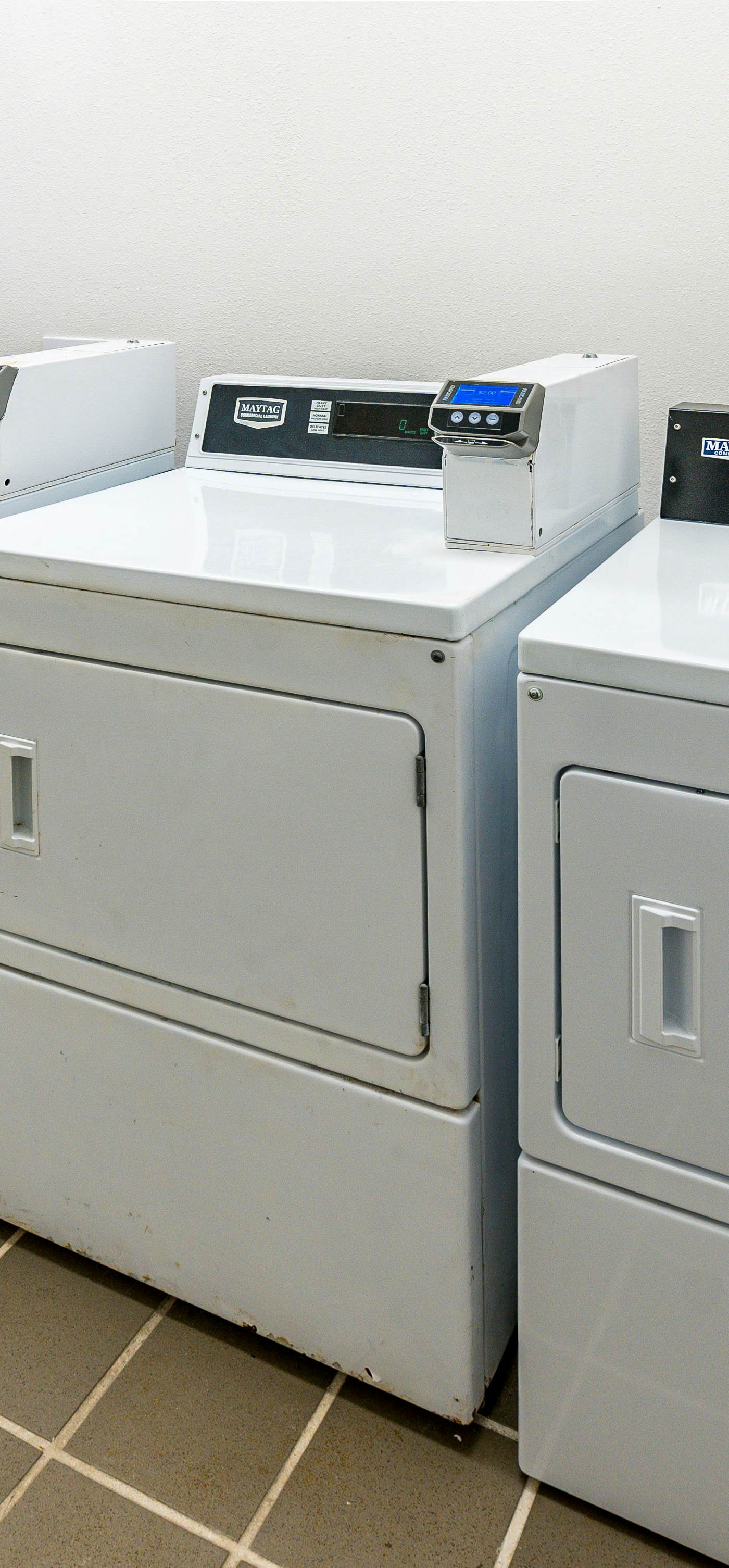 Oceanfront Condo at Plantation East - Shared Pools, Hot Tubs, Tennis, AC & WiFi