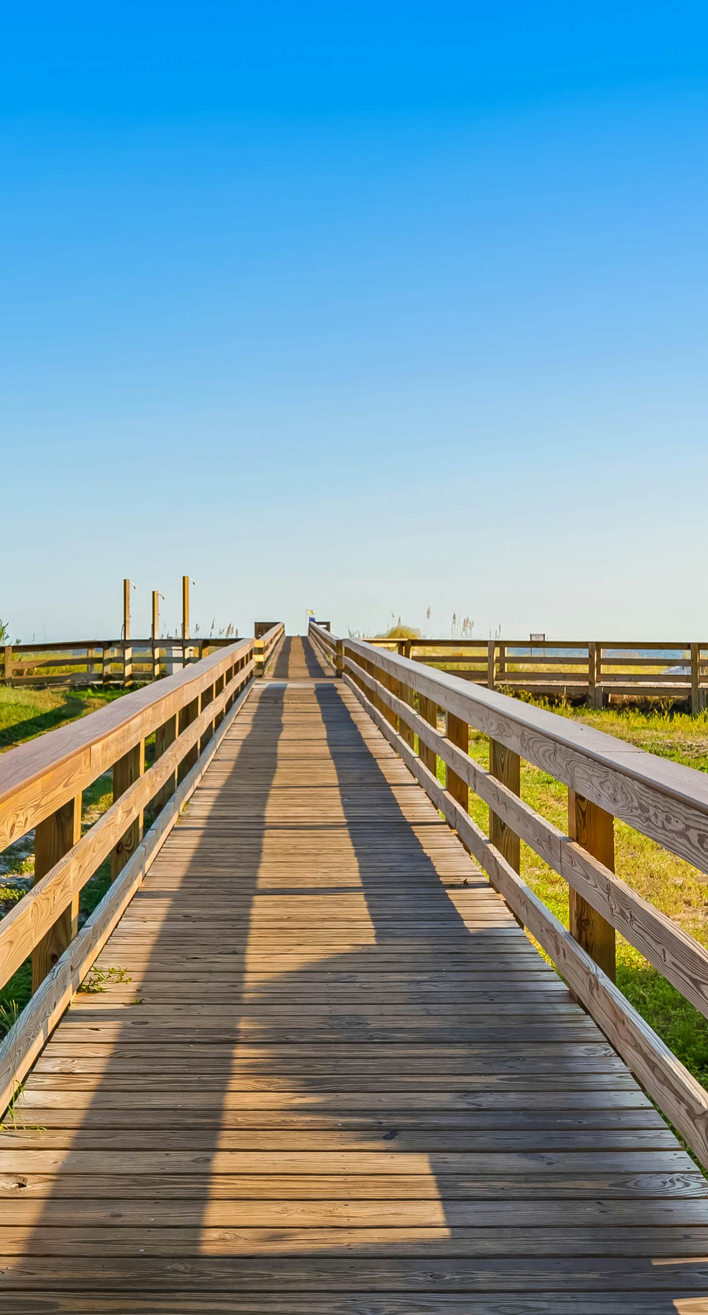 Oceanfront Condo at Plantation East - Shared Pools, Hot Tubs, Tennis, AC & WiFi