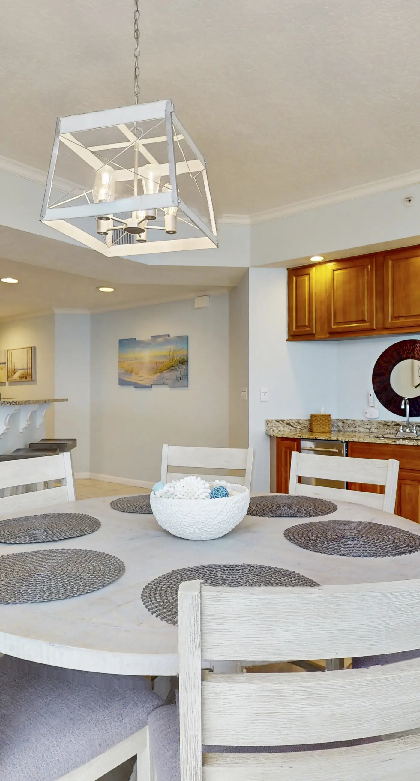 Luxurious beachfront condo w incredible Gulf view & shared pool hot tub