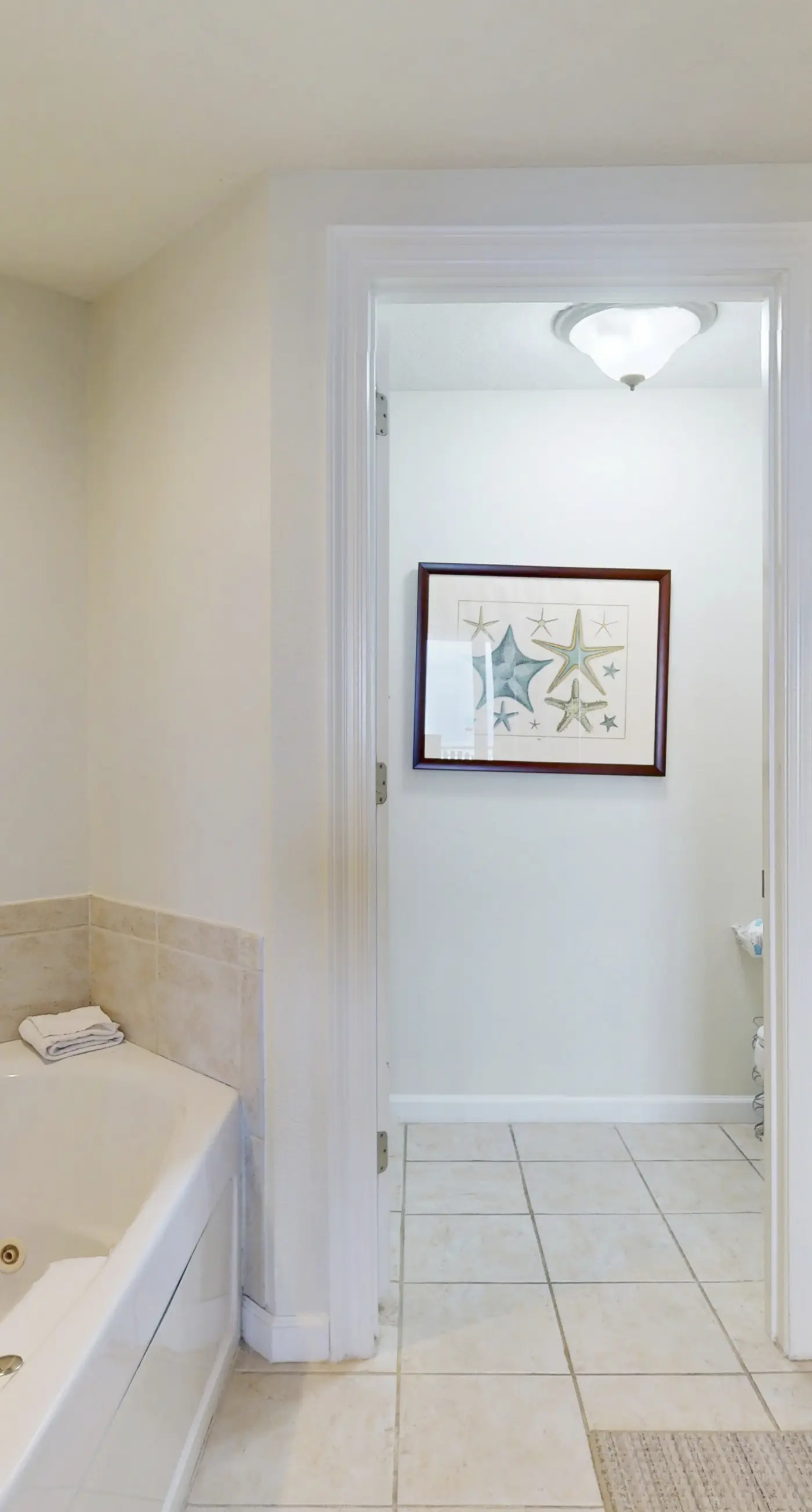 Luxurious beachfront condo w incredible Gulf view & shared pool hot tub