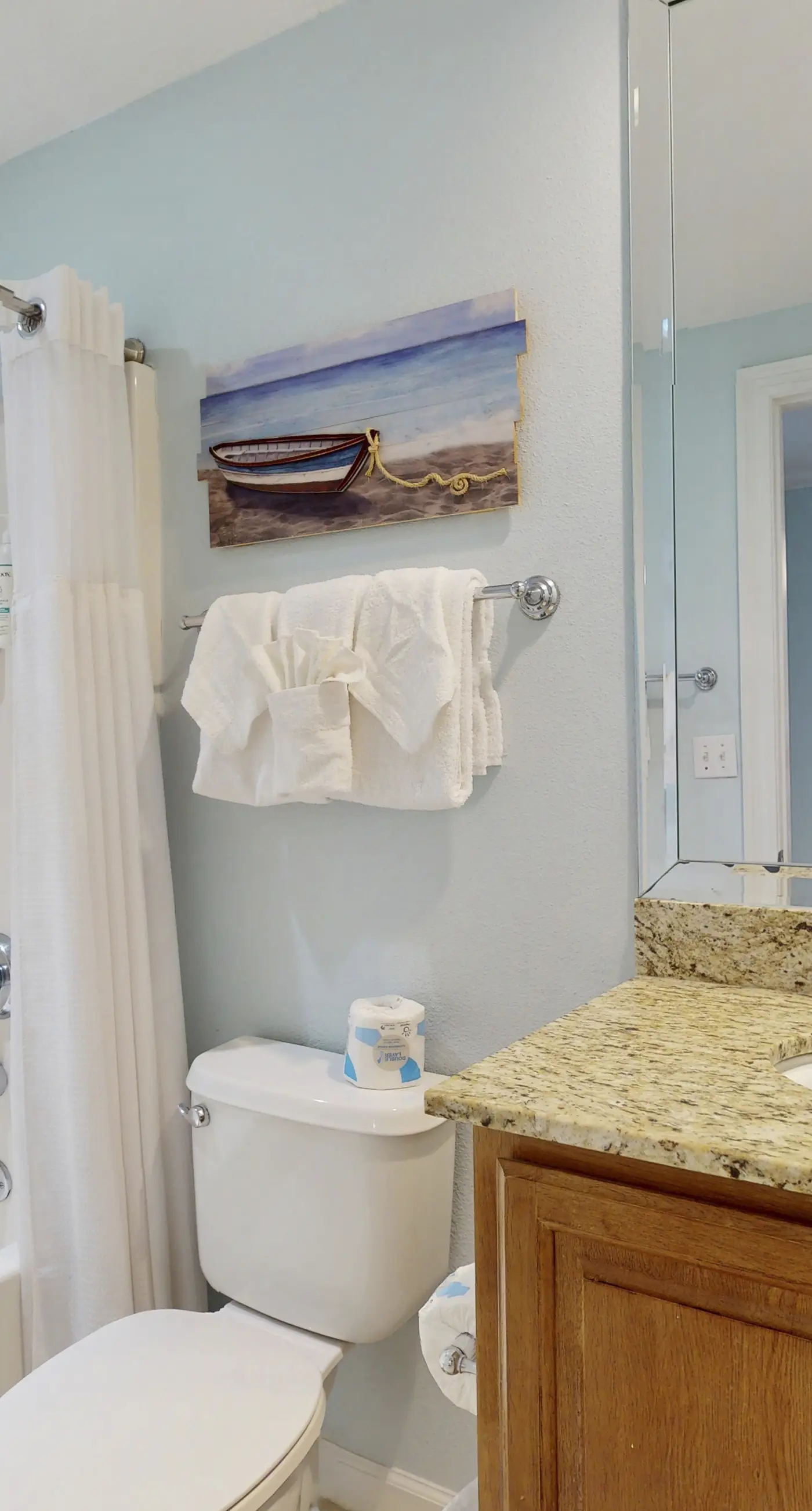 Luxurious beachfront condo w incredible Gulf view & shared pool hot tub