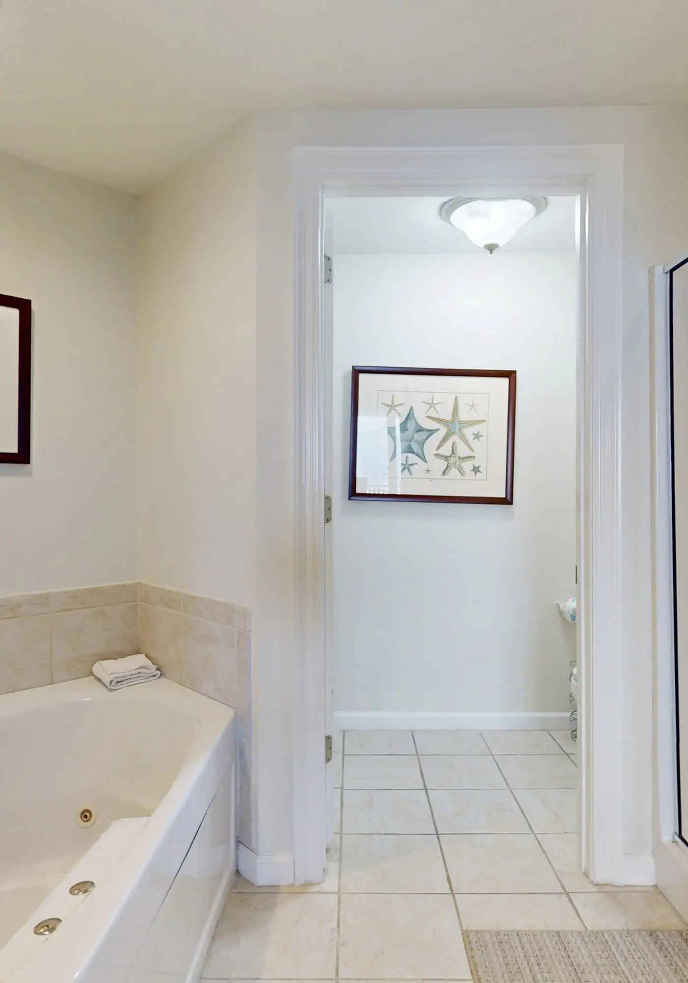 Luxurious beachfront condo w incredible Gulf view & shared pool hot tub