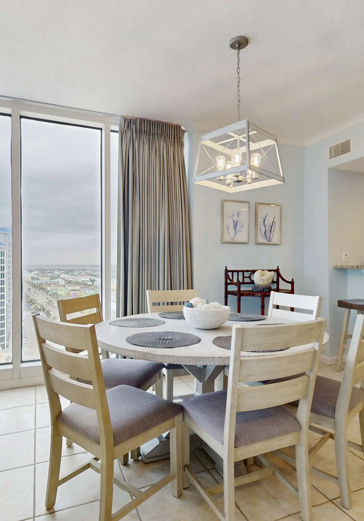 Luxurious beachfront condo w incredible Gulf view & shared pool hot tub