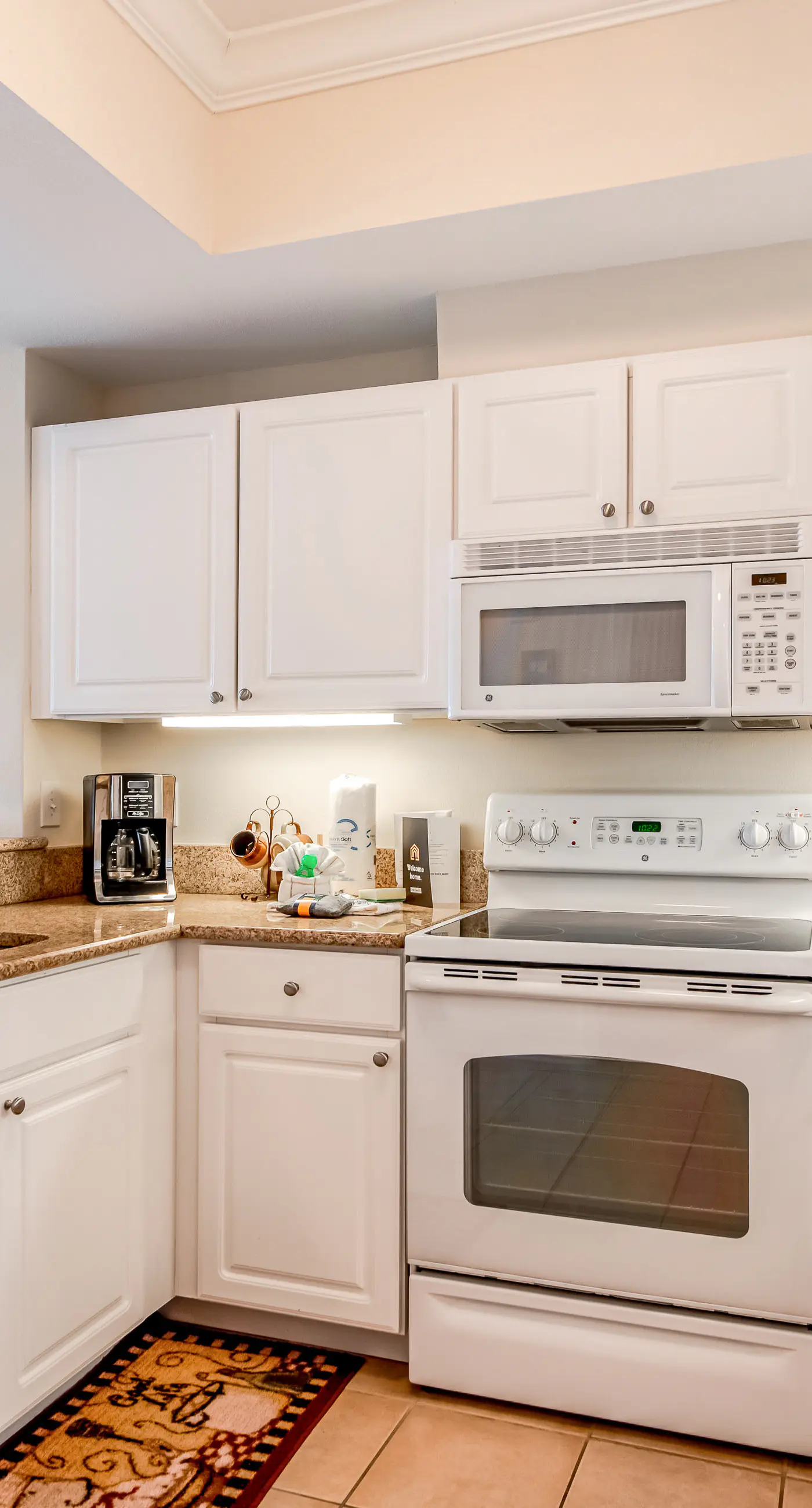 Condo overlooking the Gulf with pools, lazy river & breezeway to beach