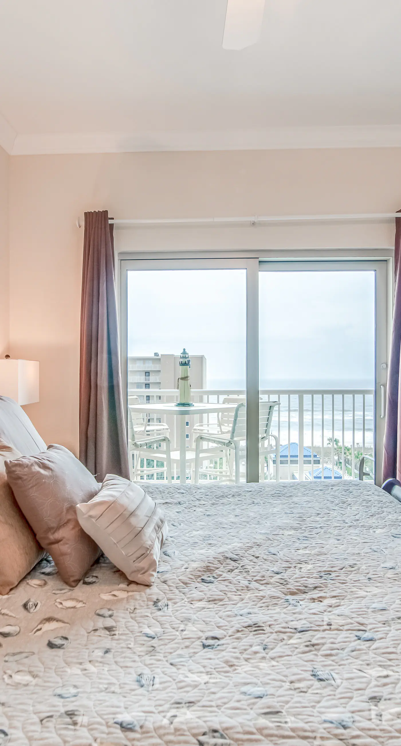 Condo overlooking the Gulf with pools, lazy river & breezeway to beach