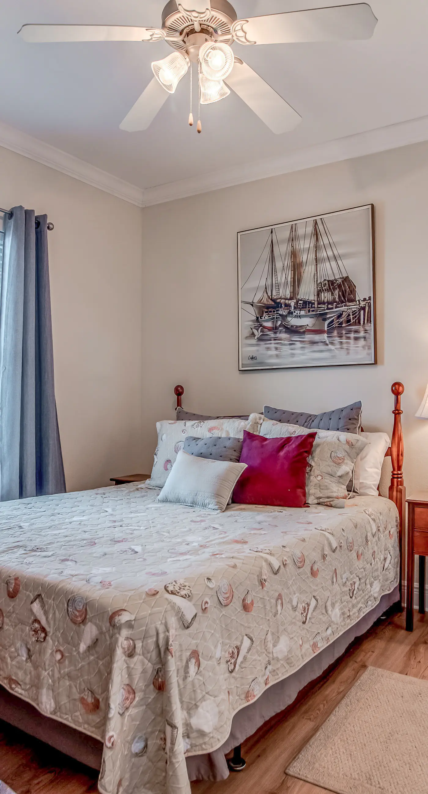 Condo overlooking the Gulf with pools, lazy river & breezeway to beach