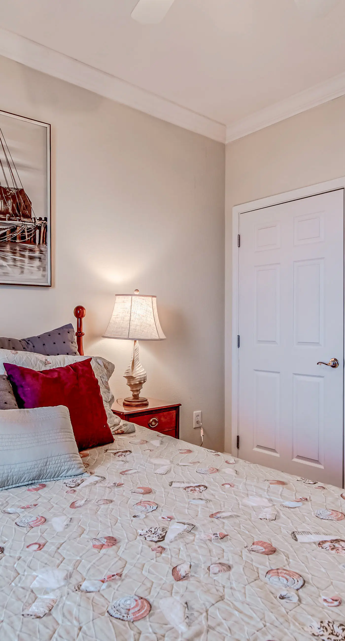 Condo overlooking the Gulf with pools, lazy river & breezeway to beach