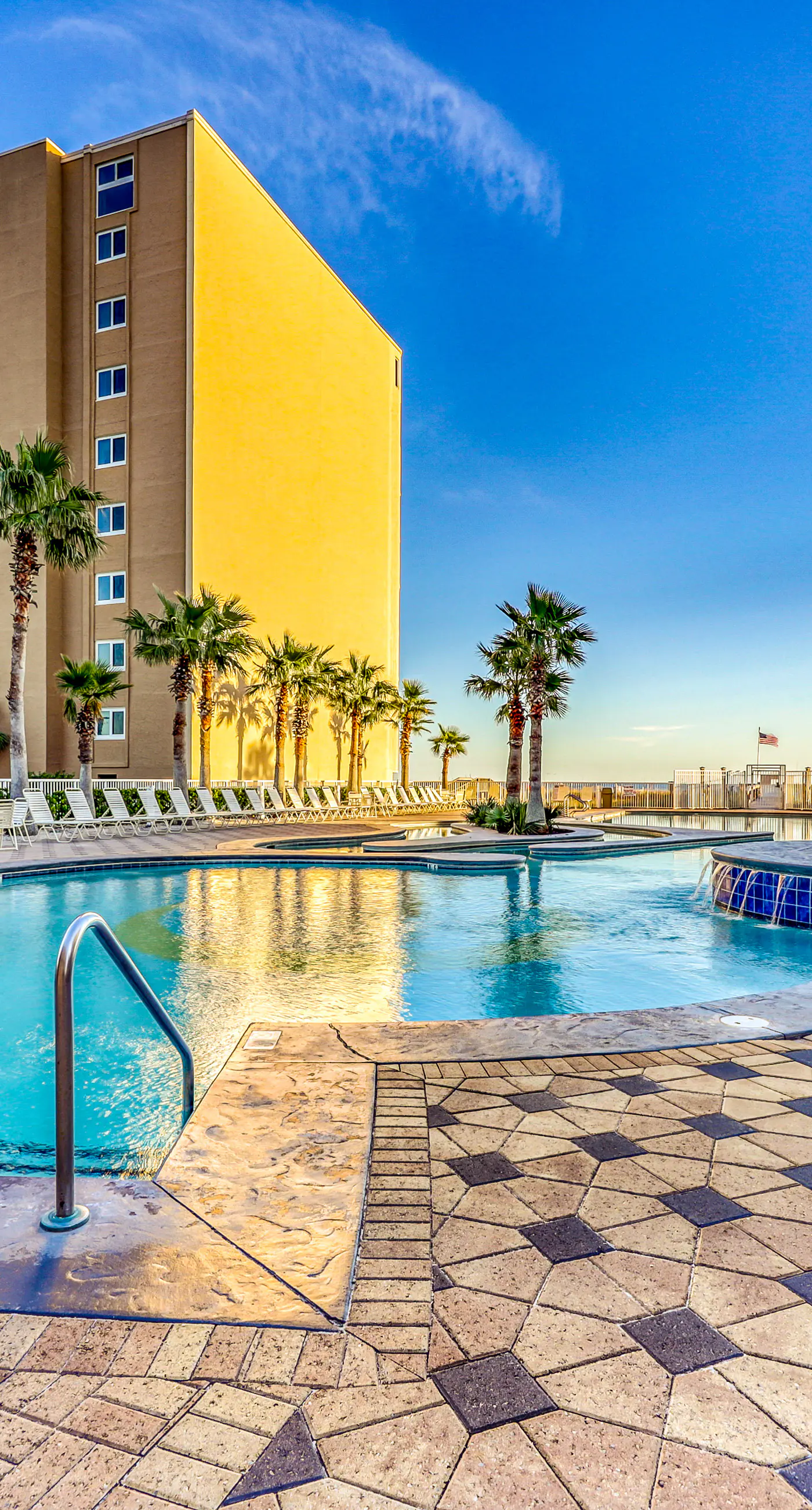 Condo overlooking the Gulf with pools, lazy river & breezeway to beach