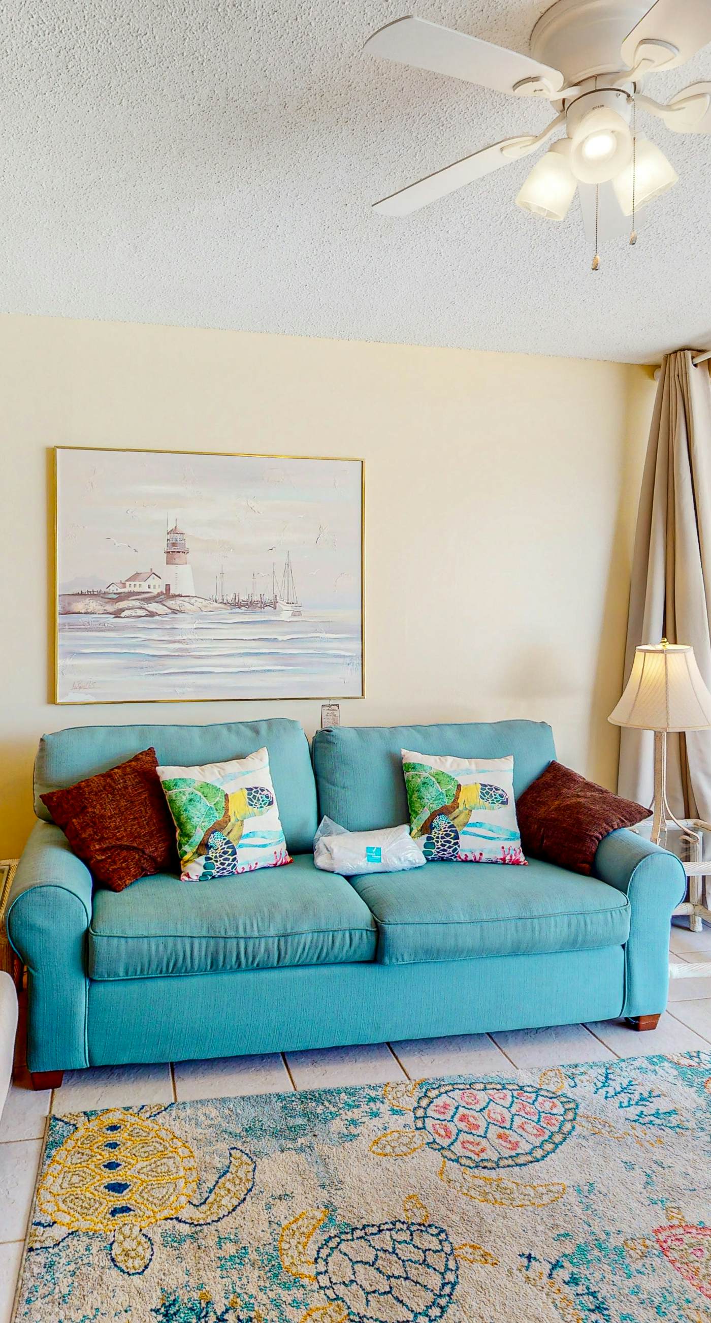 Beachfront condo with balcony overlooking Gulf of Mexico & resort pool