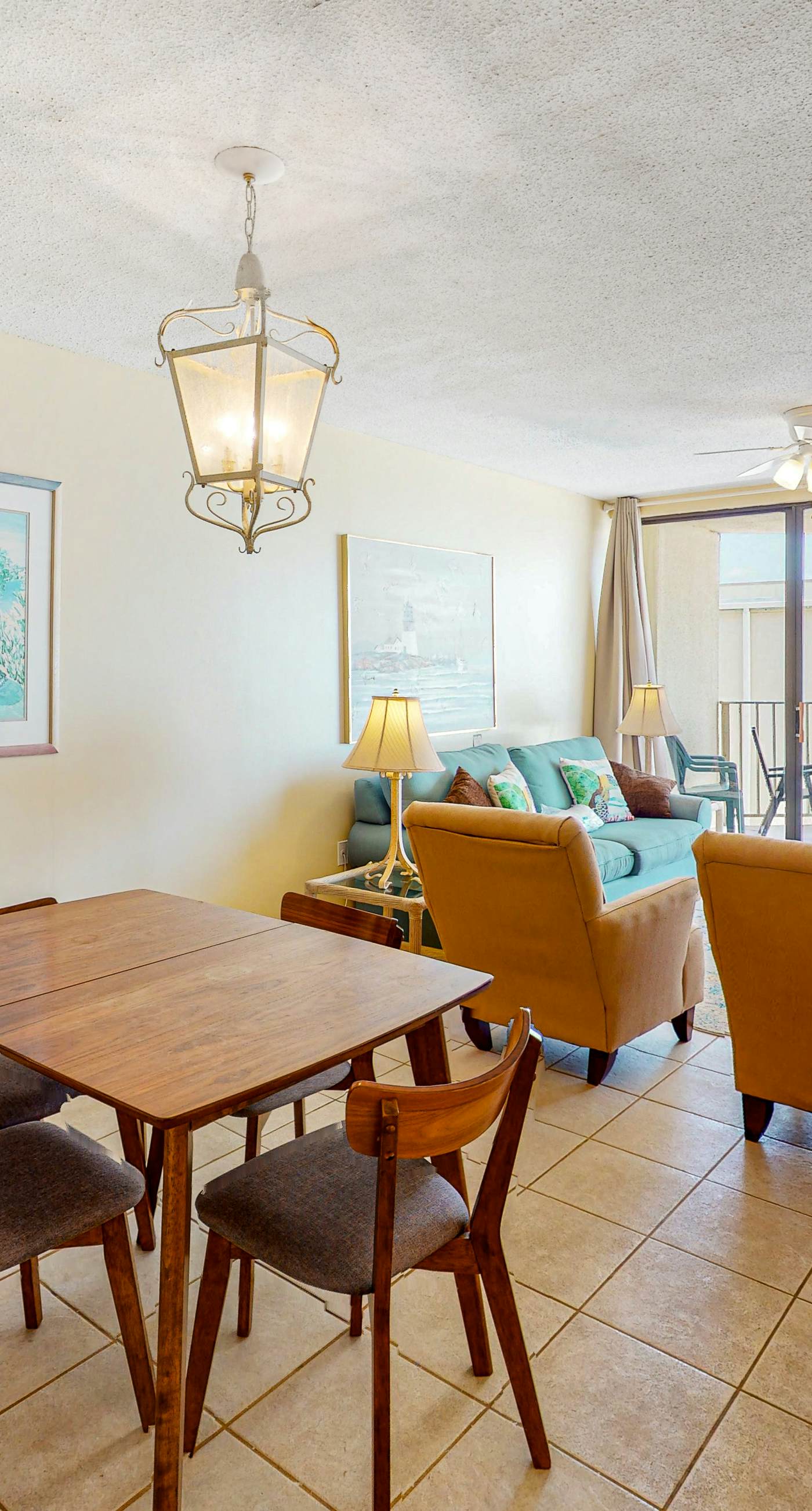 Beachfront condo with balcony overlooking Gulf of Mexico & resort pool
