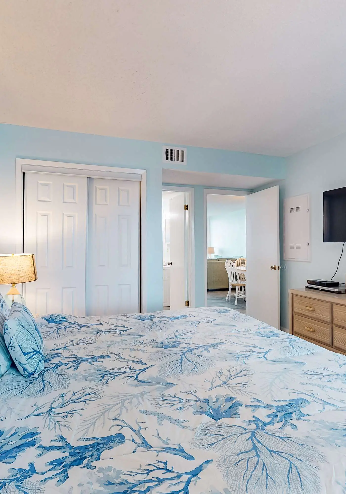 Beachfront Condo w a Shared Outdoor Pool & Gulf Views