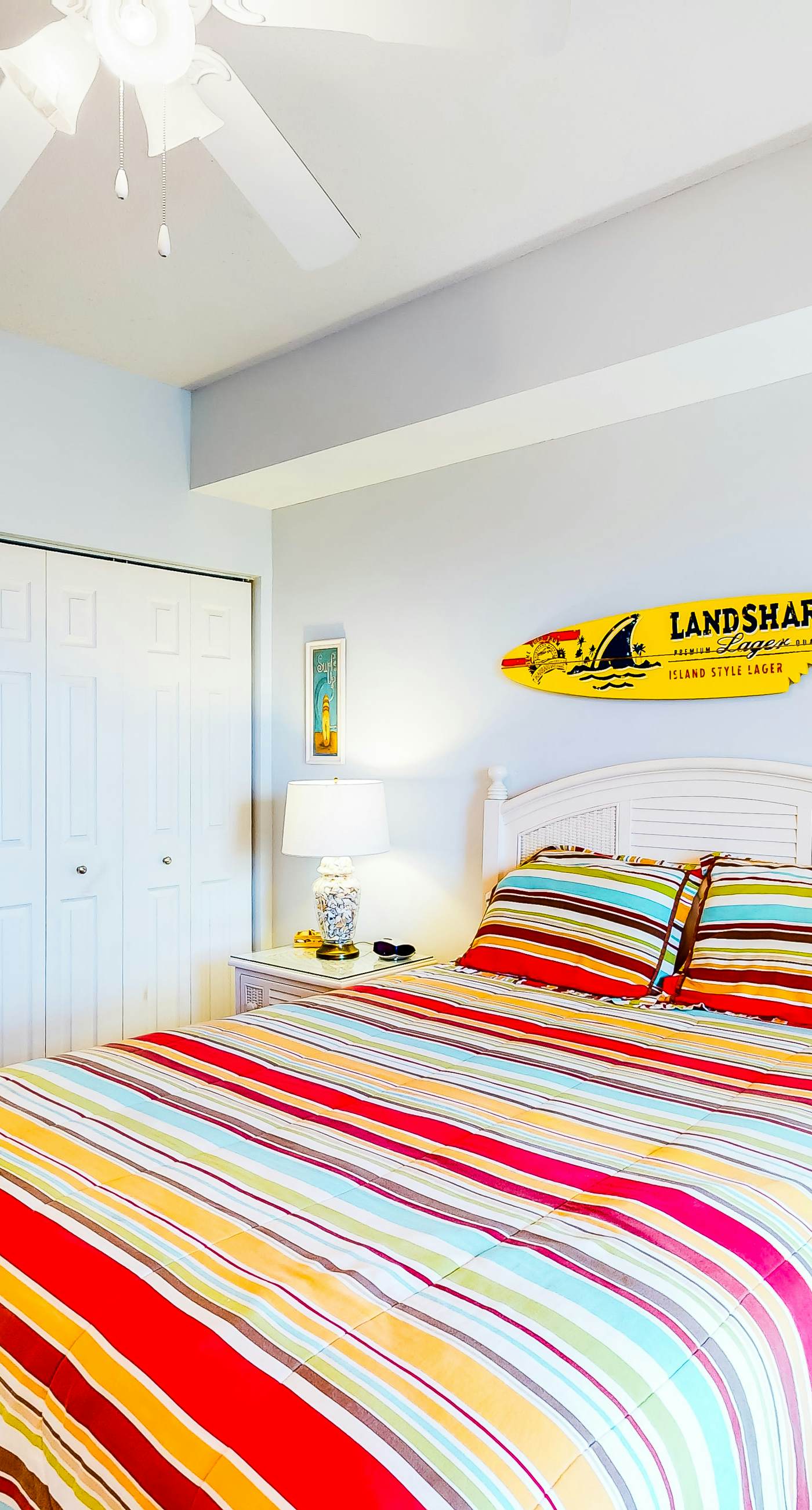 Beachfront condo w spacious layout, swim-through outdoor indoor pool & hot tub