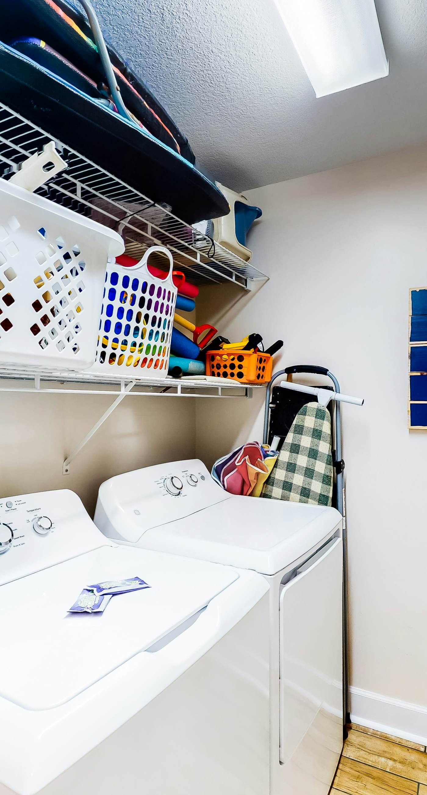 Beachfront condo w spacious layout, swim-through outdoor indoor pool & hot tub