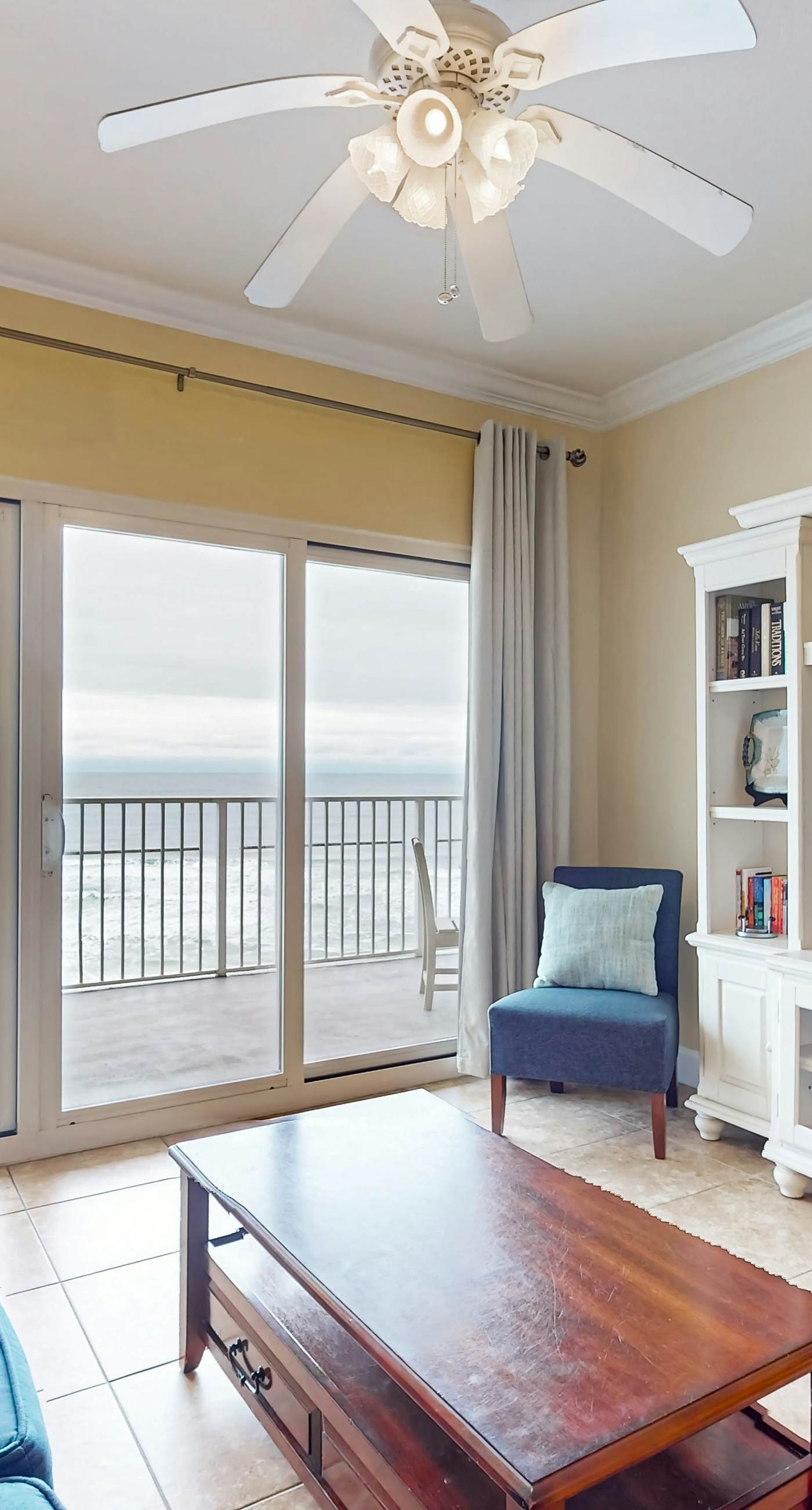 Gulf front condo w swim-through outdoor & indoor pool, hot tub, and sauna