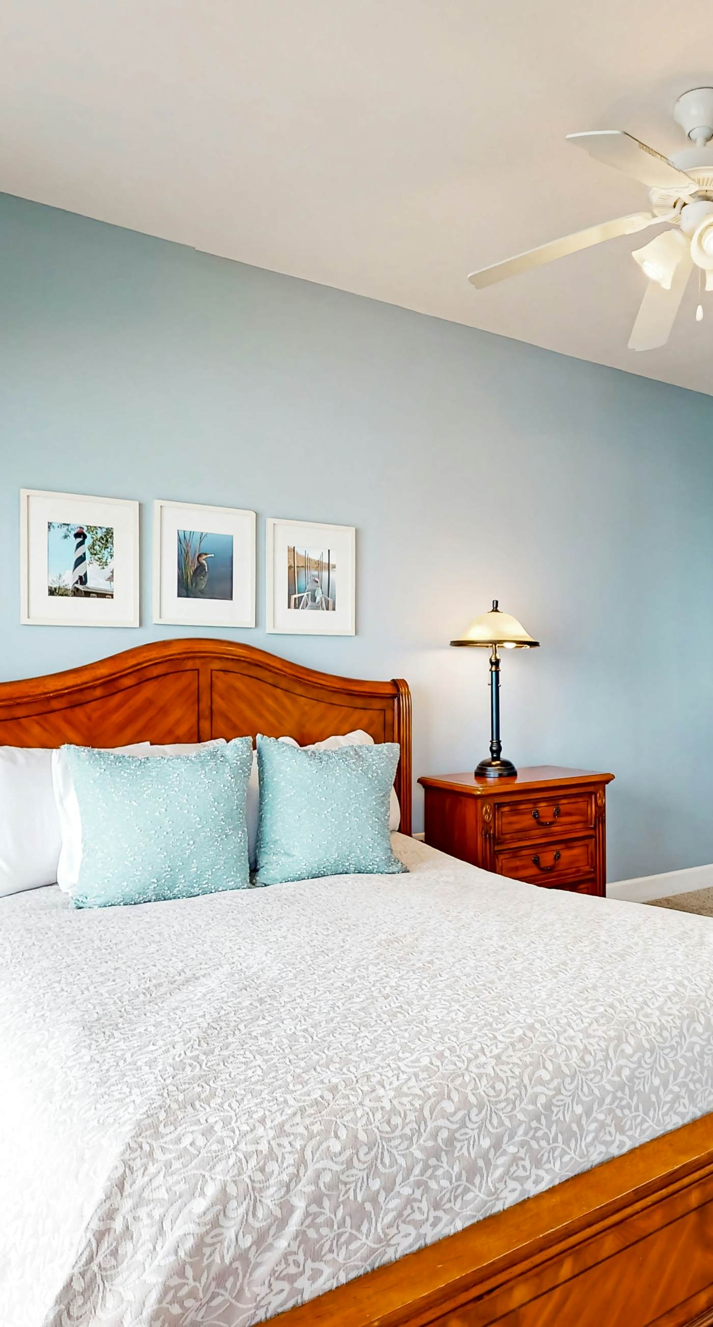 Gulf front condo w swim-through outdoor & indoor pool, hot tub, and sauna