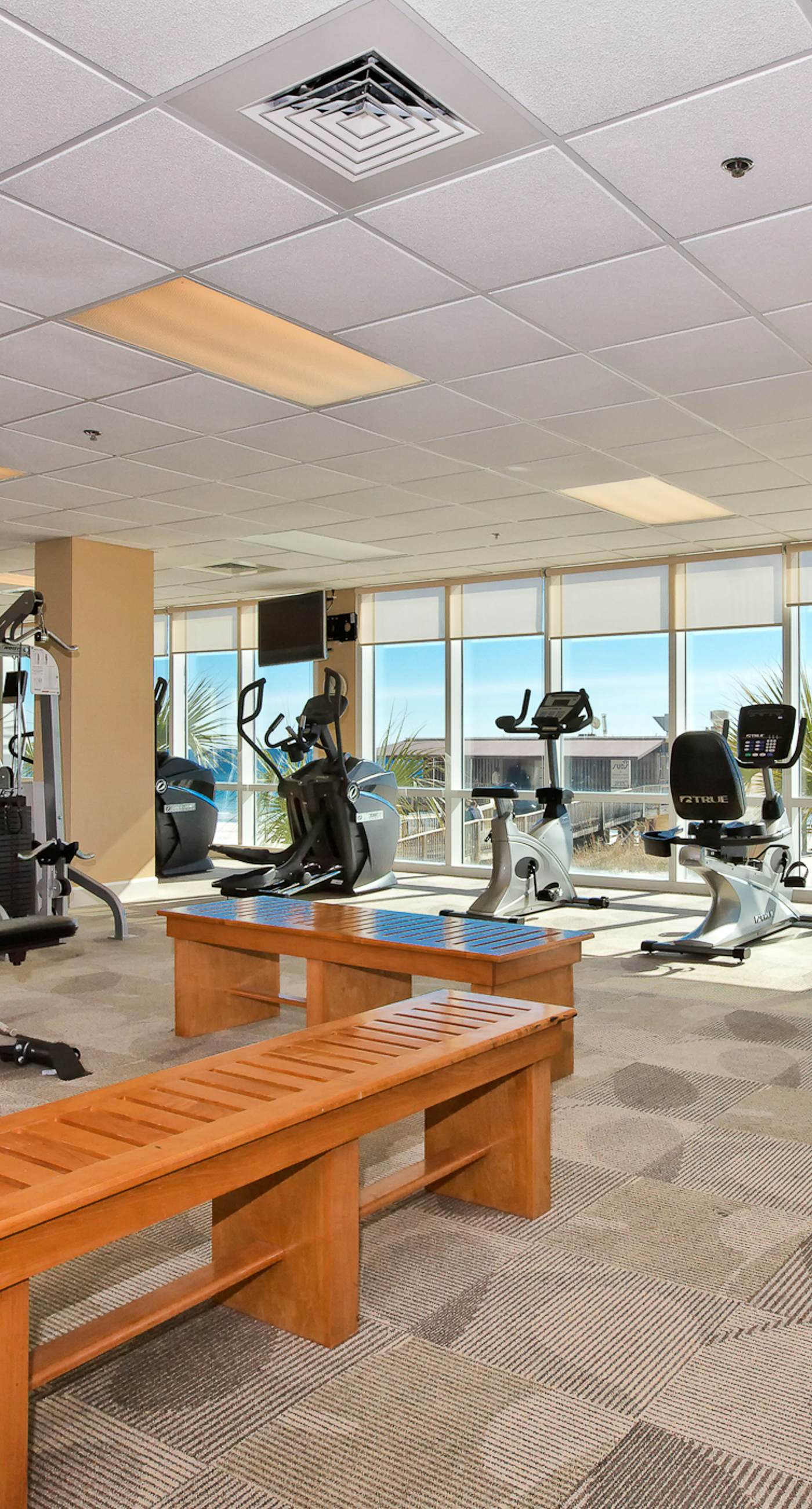 Gulf front condo w swim-through outdoor & indoor pool, hot tub, and sauna