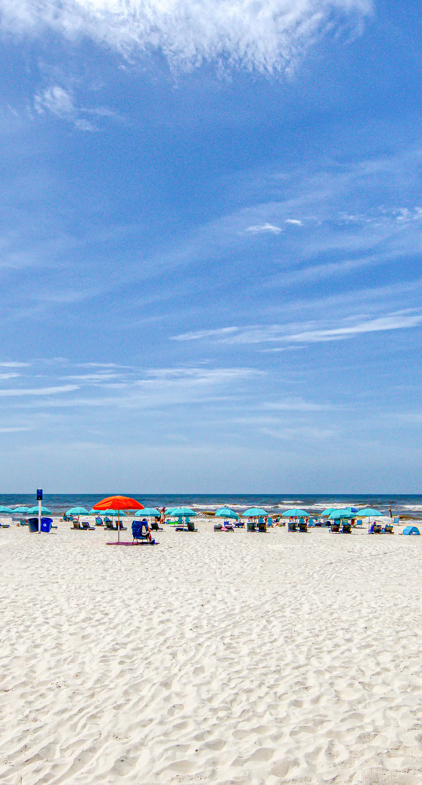 Gulf front getaway w/ panoramic beach views & a shared, heated pool