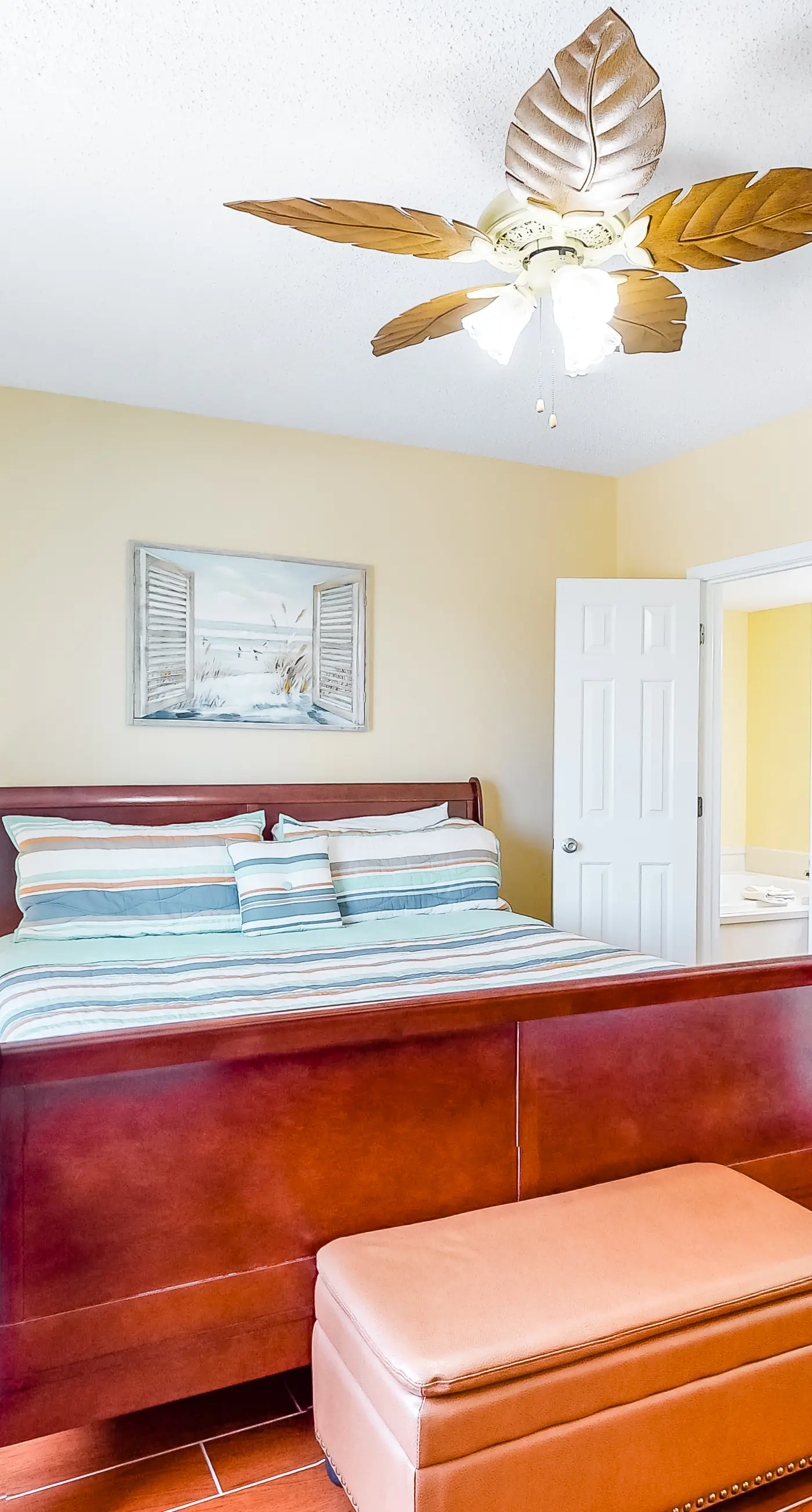 Gulf front getaway w/ panoramic beach views & a shared, heated pool