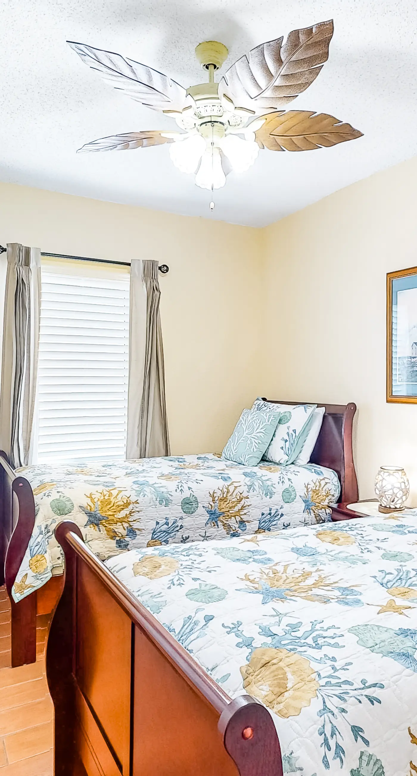 Gulf front getaway w/ panoramic beach views & a shared, heated pool