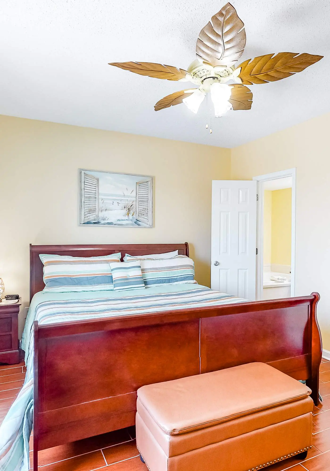 Gulf front getaway w/ panoramic beach views & a shared, heated pool