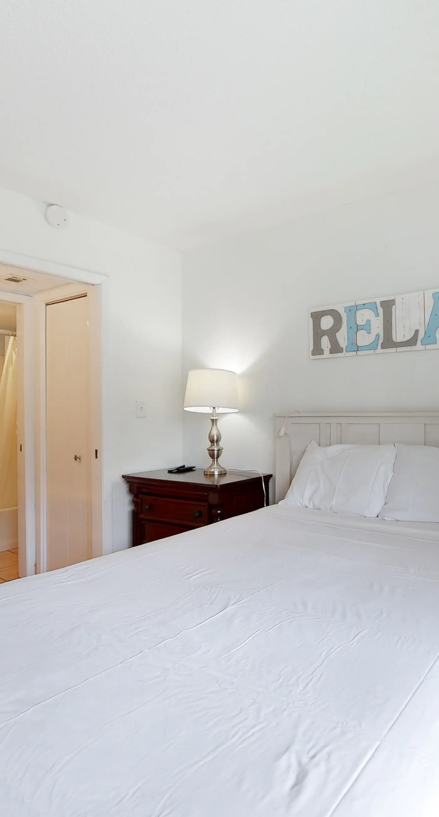 Inviting Condo w/ Shared Pools, Hot Tub, Tennis, & Beach Access